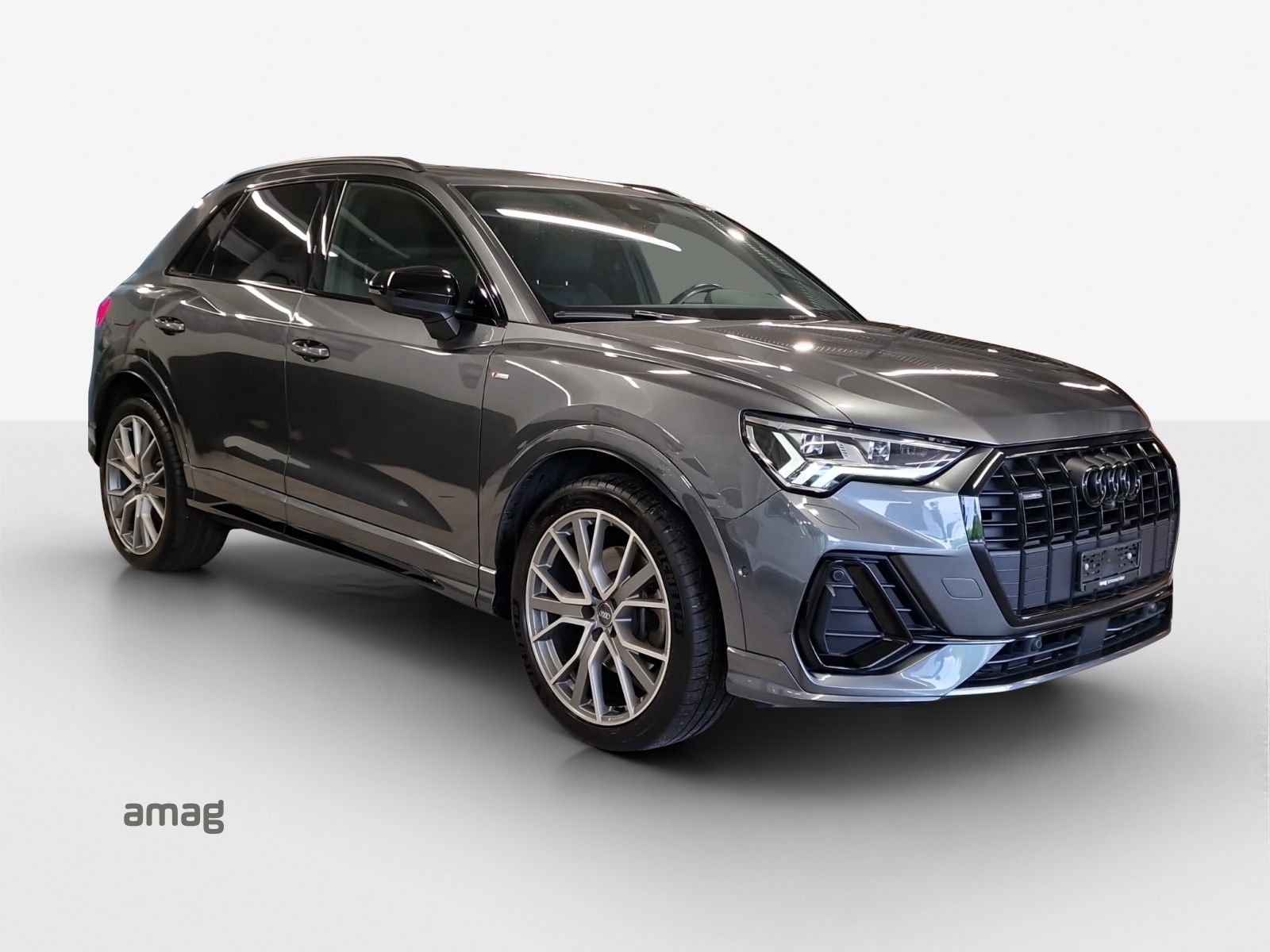 AUDI Q3 45 TFSI S line quattro S-tronic-image-5