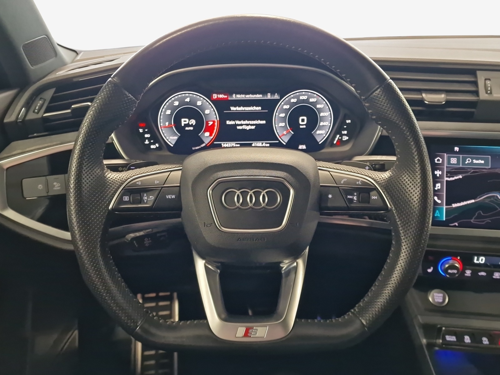 AUDI Q3 45 TFSI S line quattro S-tronic-image-9