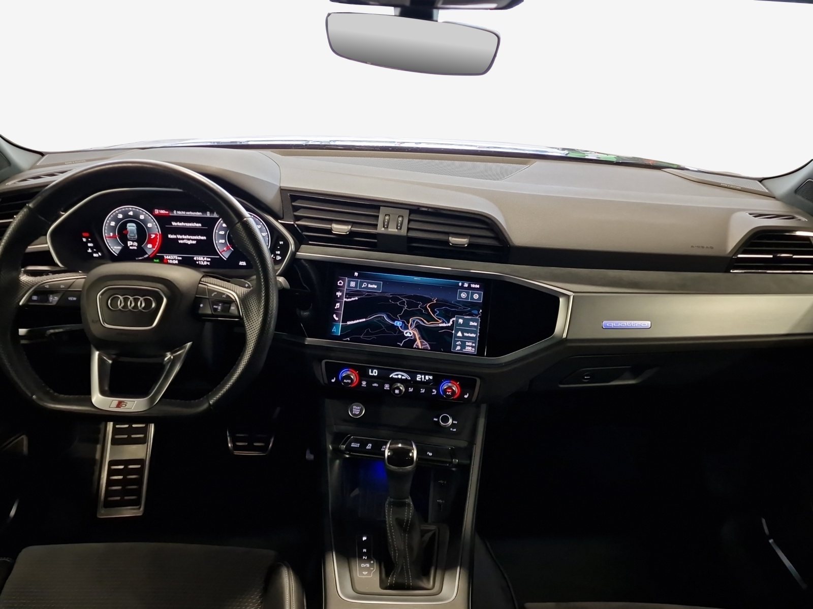 AUDI Q3 45 TFSI S line quattro S-tronic-image-8