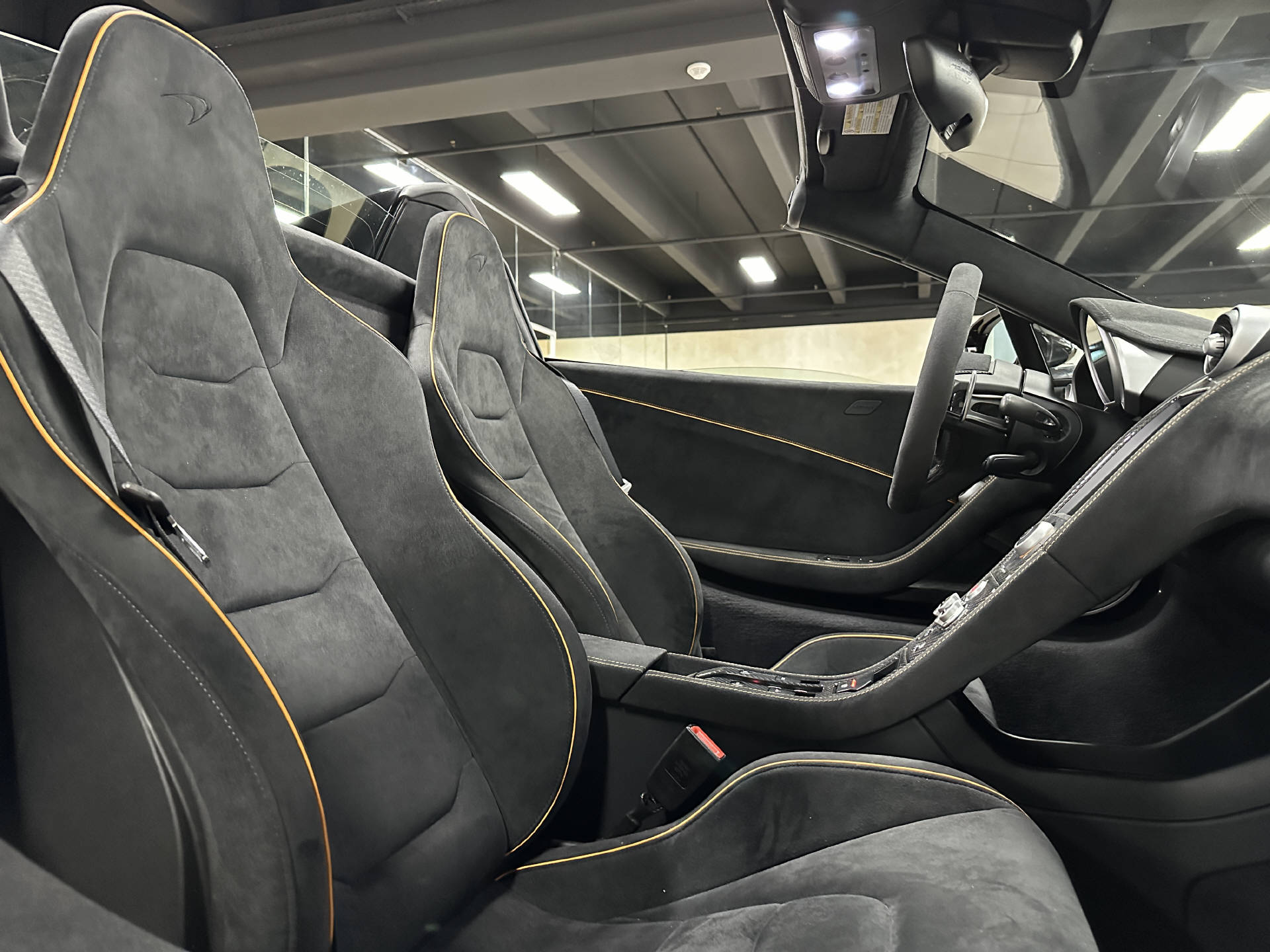 McLAREN 650S Spider 3.8 V8 SSG-image-11