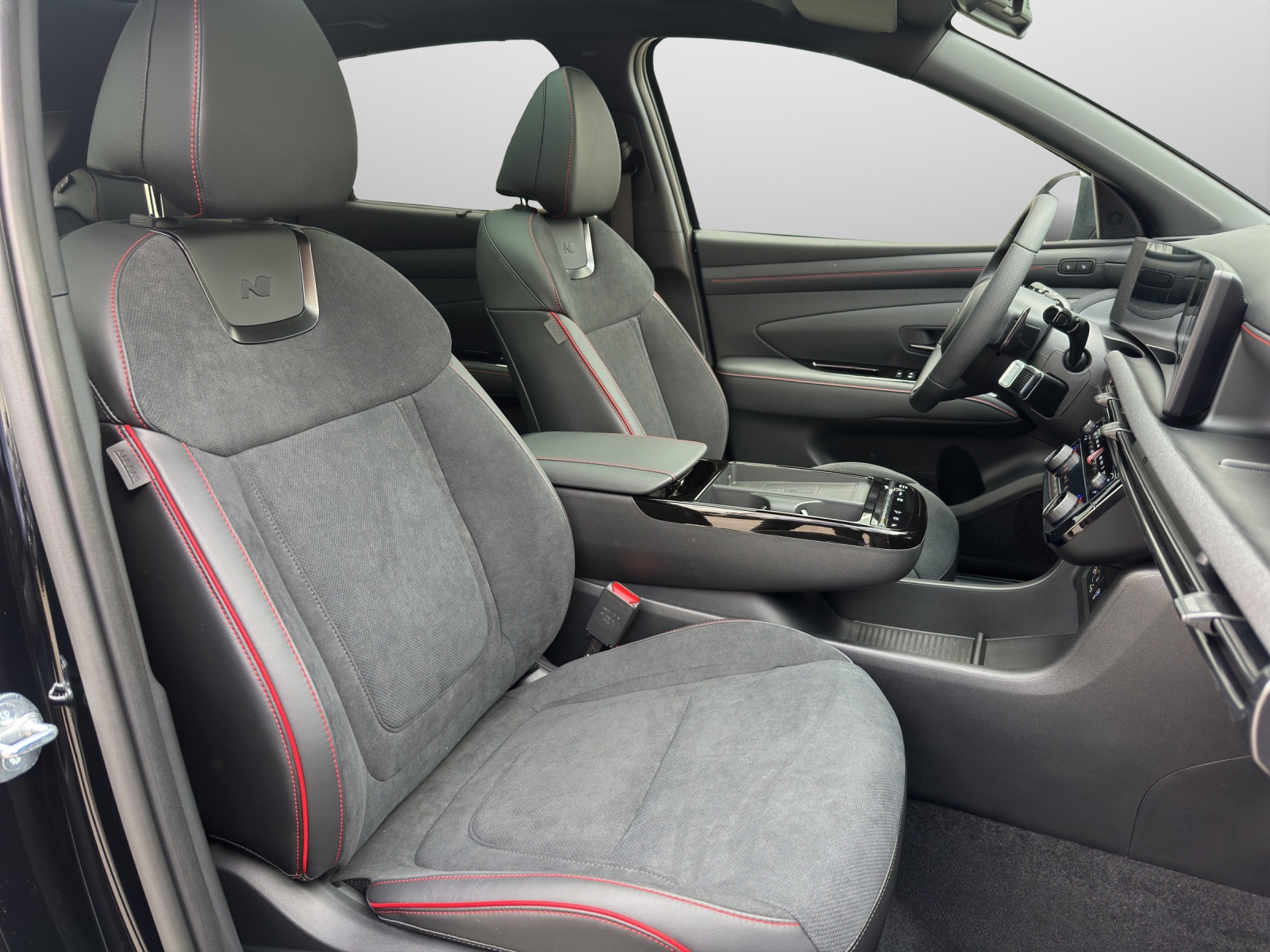 HYUNDAI Tucson 1.6 T-GDi HEV N-Line Sunroof 4WD MY26-image-10