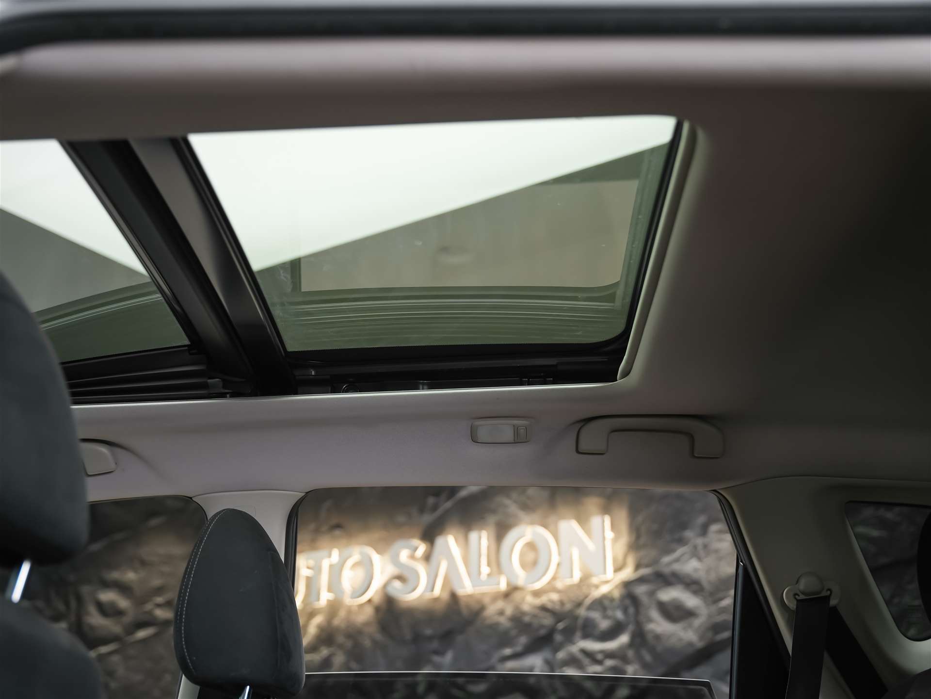 NISSAN X-Trail 2.0 dCi N-Vision 4x4 *Panorama*360° Kamera*Navigationssystem*-image-12