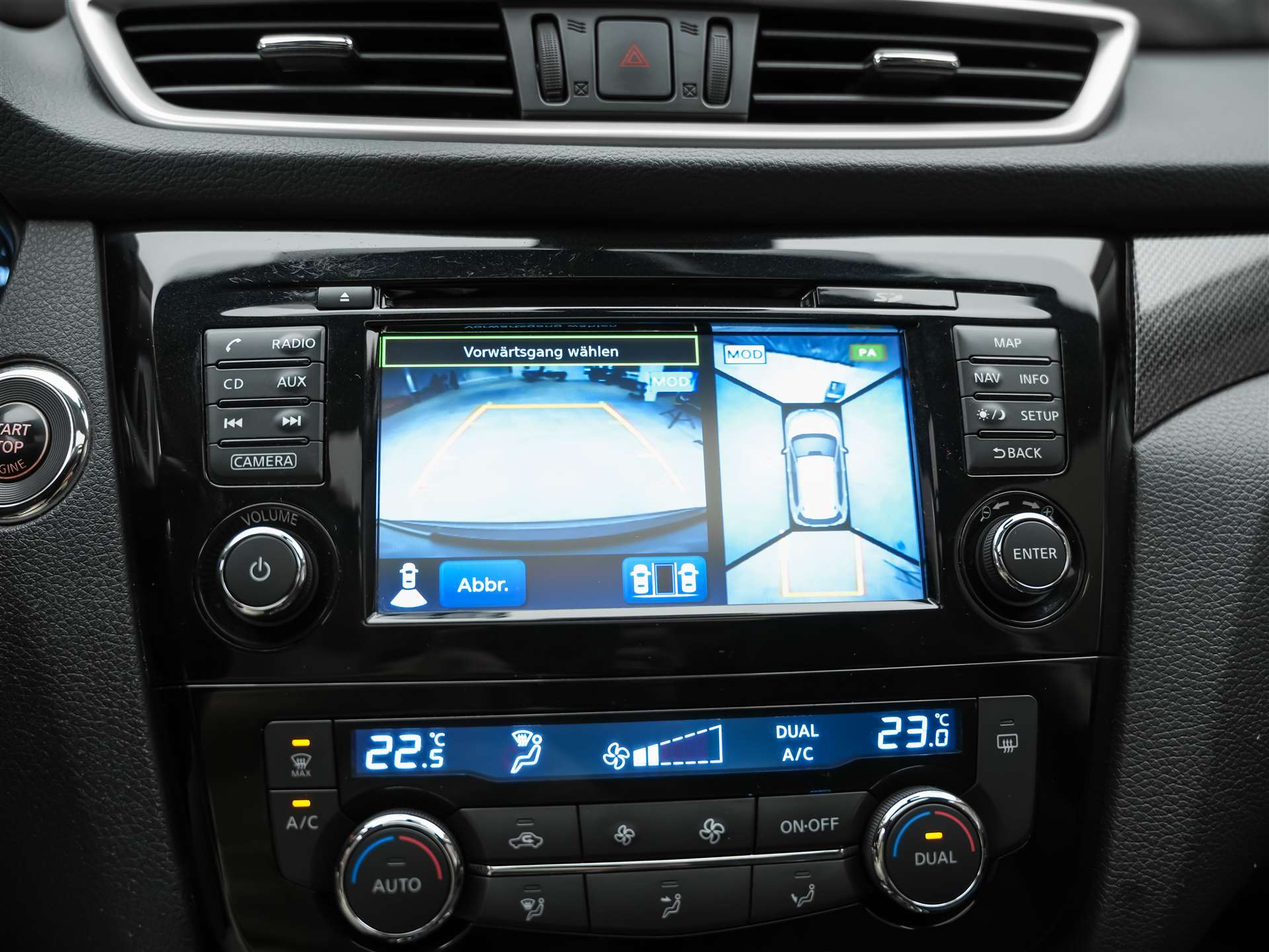 NISSAN X-Trail 2.0 dCi N-Vision 4x4 *Panorama*360° Kamera*Navigationssystem*-image-33