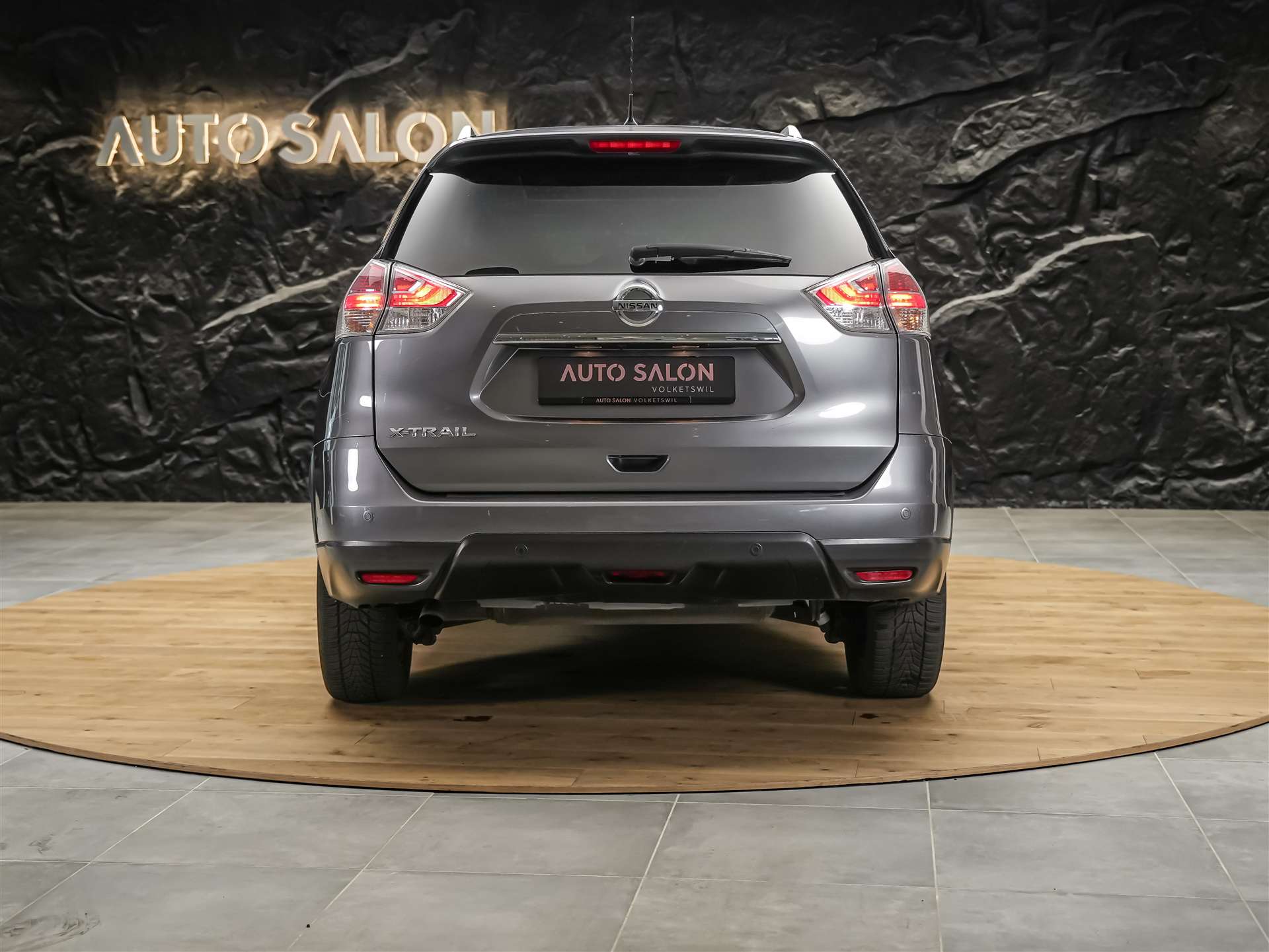 NISSAN X-Trail 2.0 dCi N-Vision 4x4 *Panorama*360° Kamera*Navigationssystem*-image-4