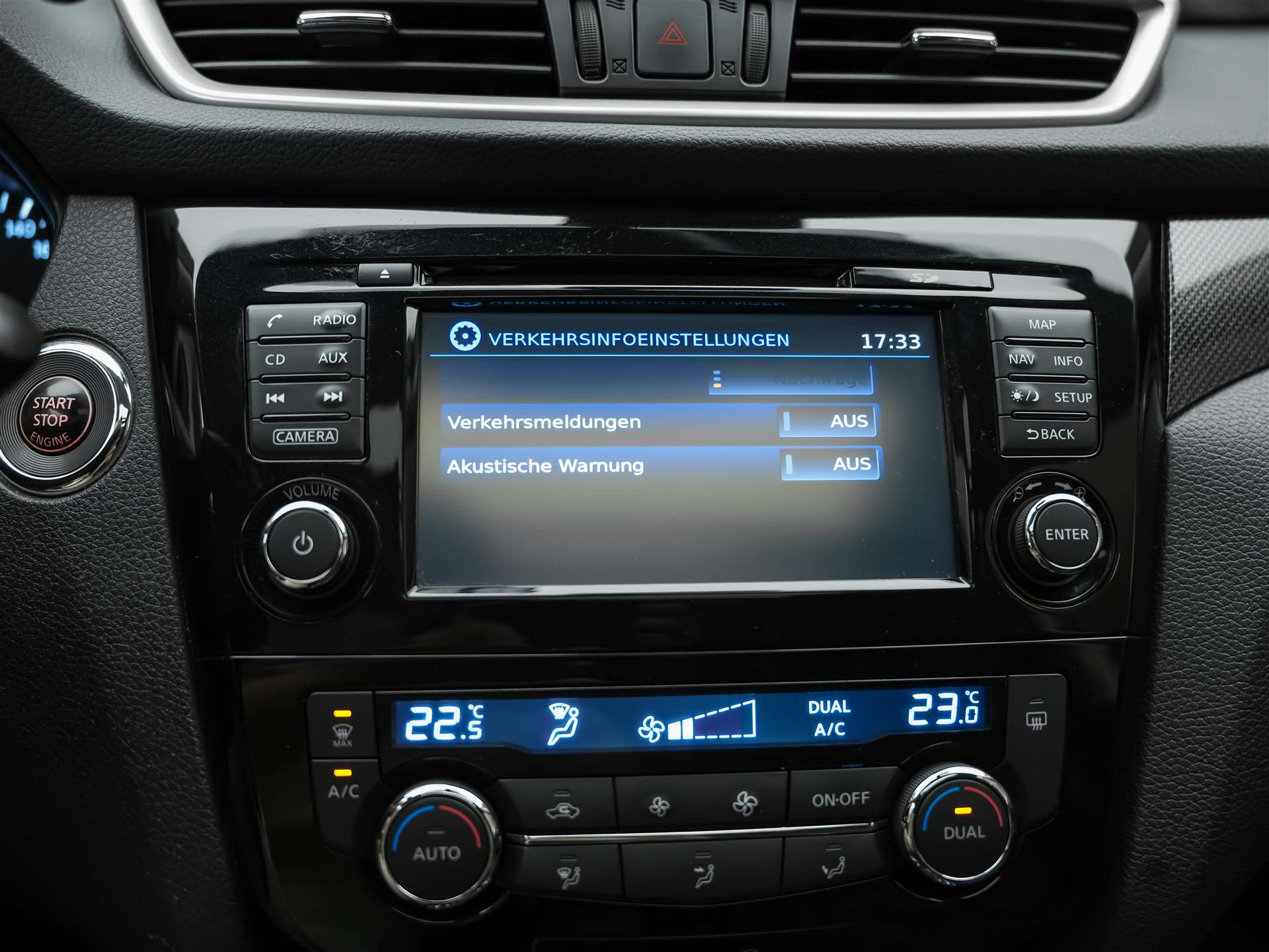 NISSAN X-Trail 2.0 dCi N-Vision 4x4 *Panorama*360° Kamera*Navigationssystem*-image-31