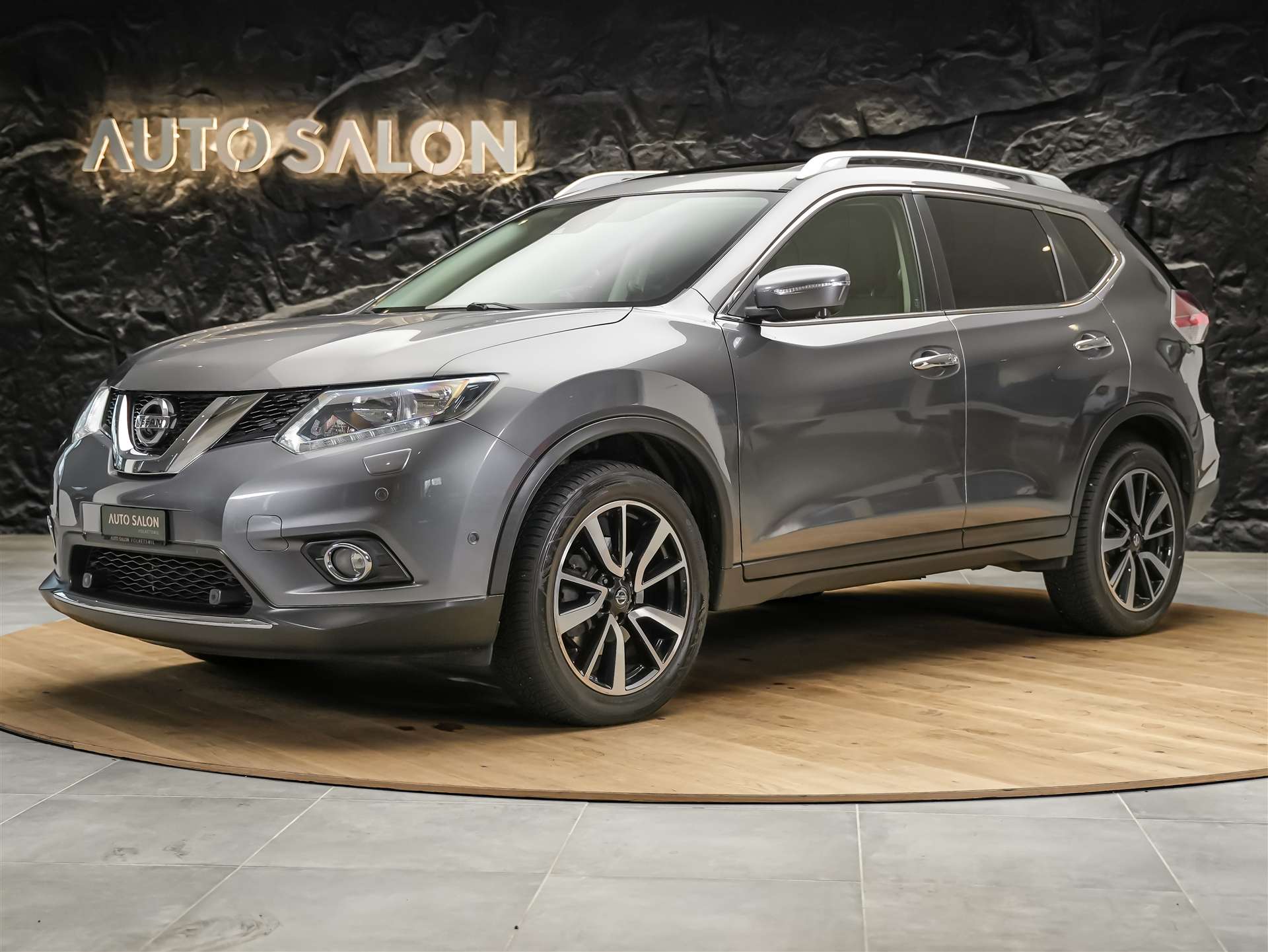 NISSAN X-Trail 2.0 dCi N-Vision 4x4 *Panorama*360° Kamera*Navigationssystem*-image-1