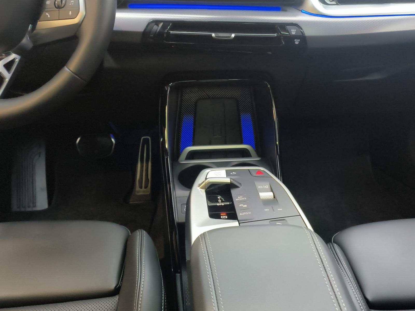 BMW 223d xDrive SDKG Active Tourer-image-19