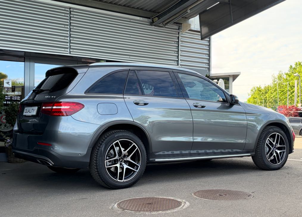 MERCEDES-BENZ GLC 43 AMG 4Matic 9G-Tronic-image-2