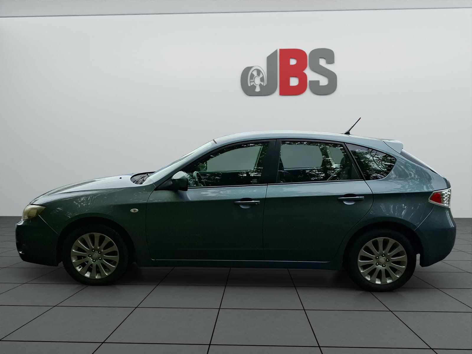 SUBARU Impreza 2.0R Swiss Automatic-image-3