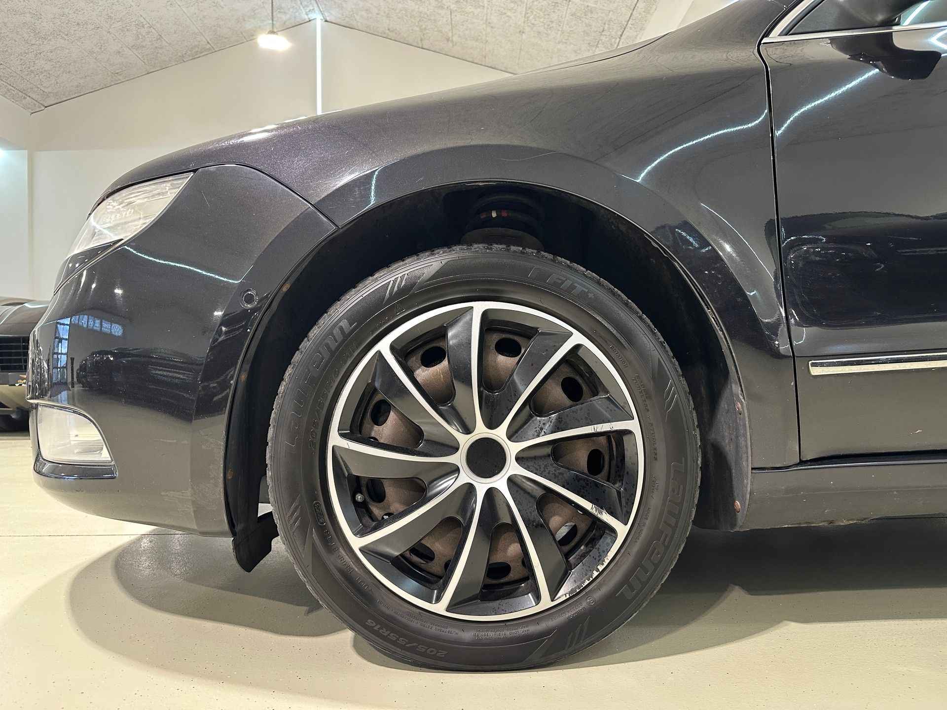 SKODA Superb Combi 2.0 TDi Elegance DSG-image-3