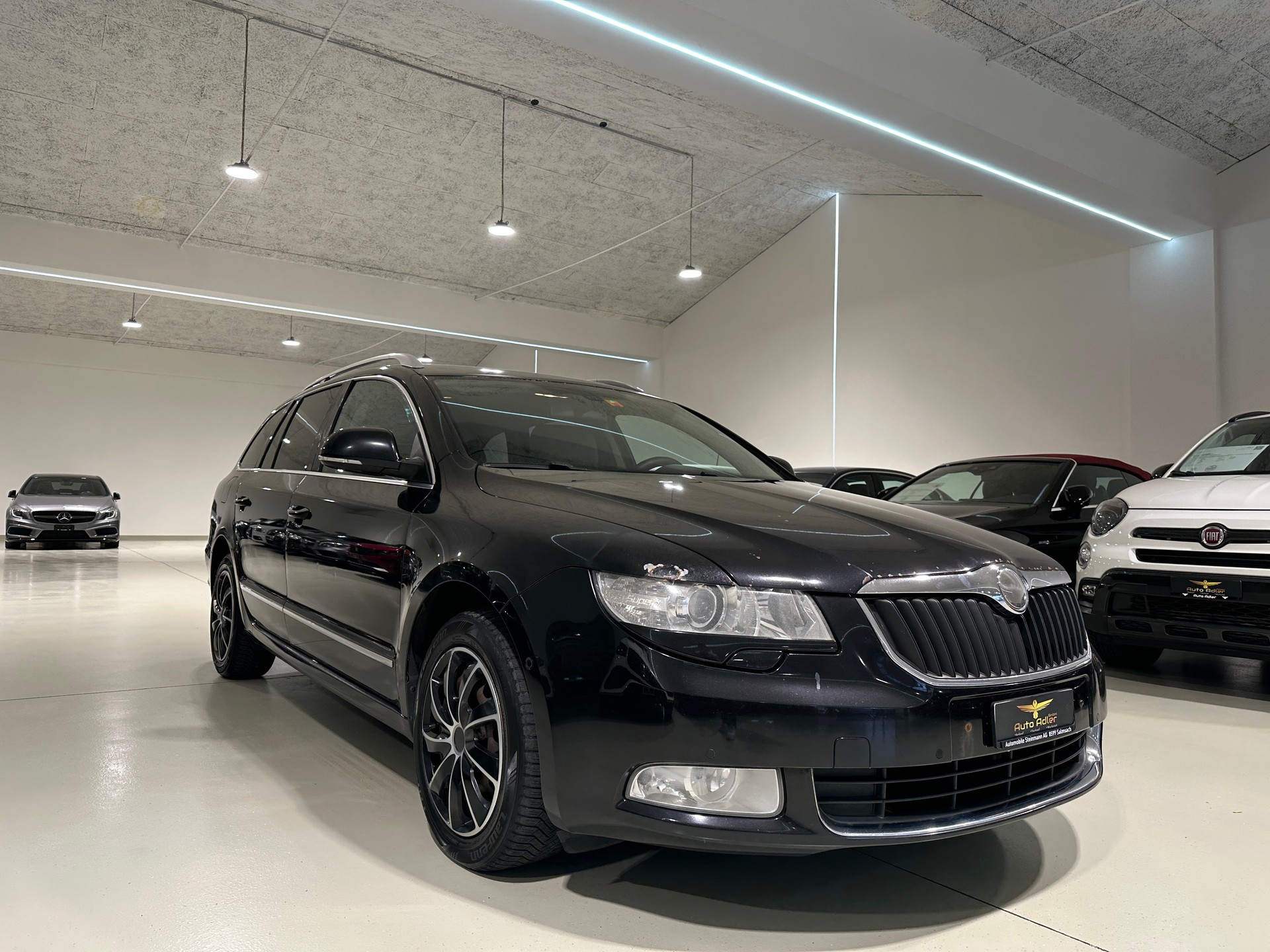 SKODA Superb Combi 2.0 TDi Elegance DSG-image-10