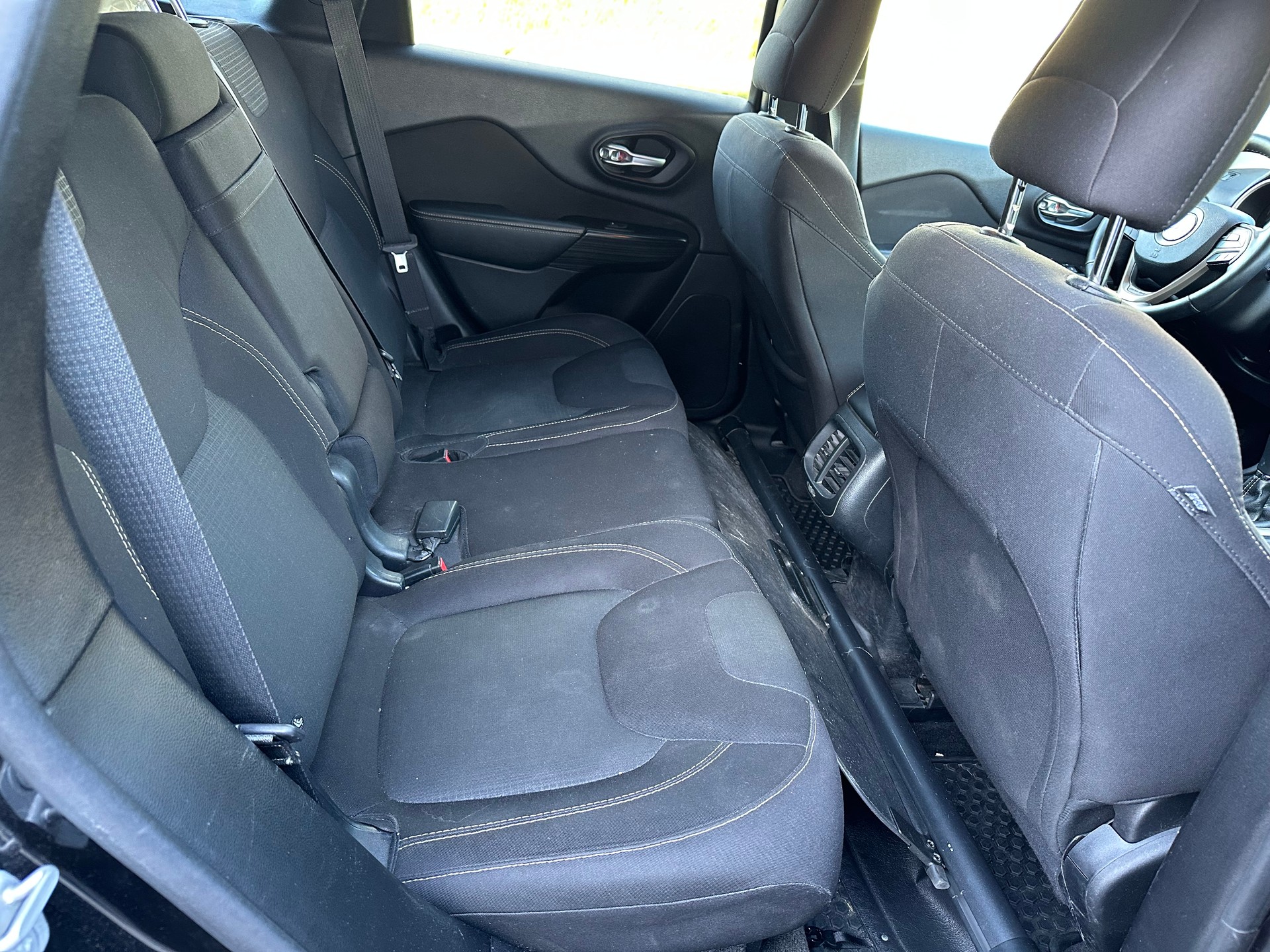 JEEP Cherokee 2.2TD Night Eagle AWD 9ATX AD-image-10
