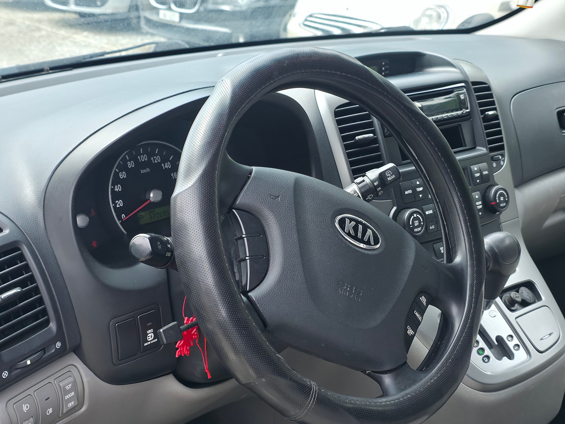 KIA Carnival 2.9 CRDi Trend *** Frisch ab MFK / Frisch ab Service / Automat / Gratis Lieferung ***-image-5
