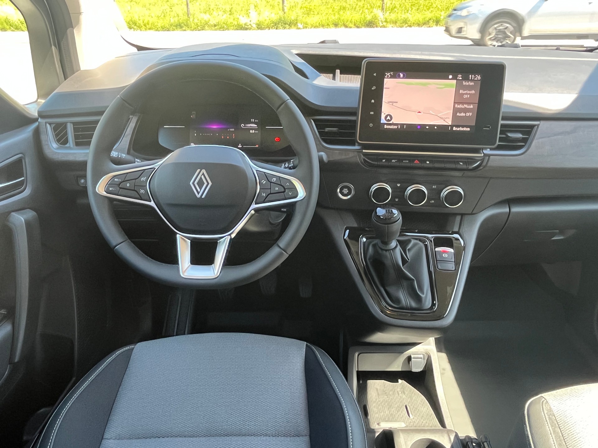 RENAULT Kangoo 1.3 TCe 130 PF Techno-image-8
