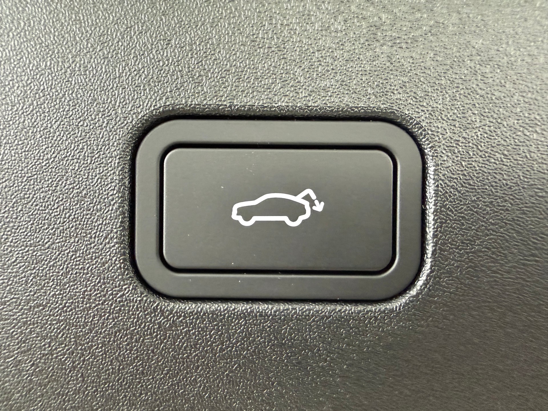VOLVO EX 30 E60 Twin Ultra Performanc-image-15