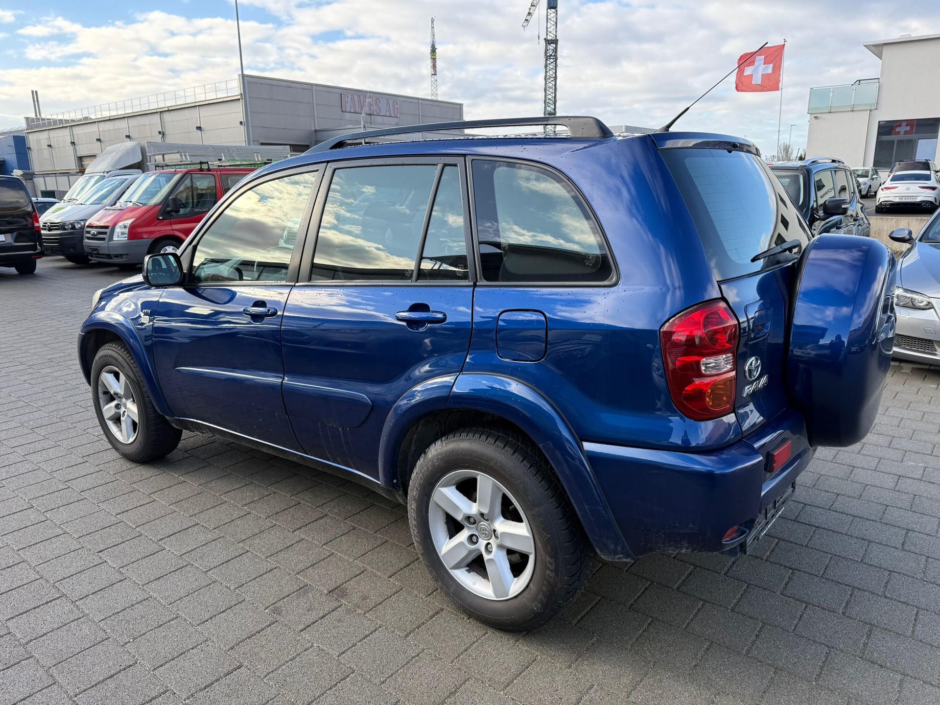 TOYOTA RAV-4 2.0 16V Linea Terra-image-9