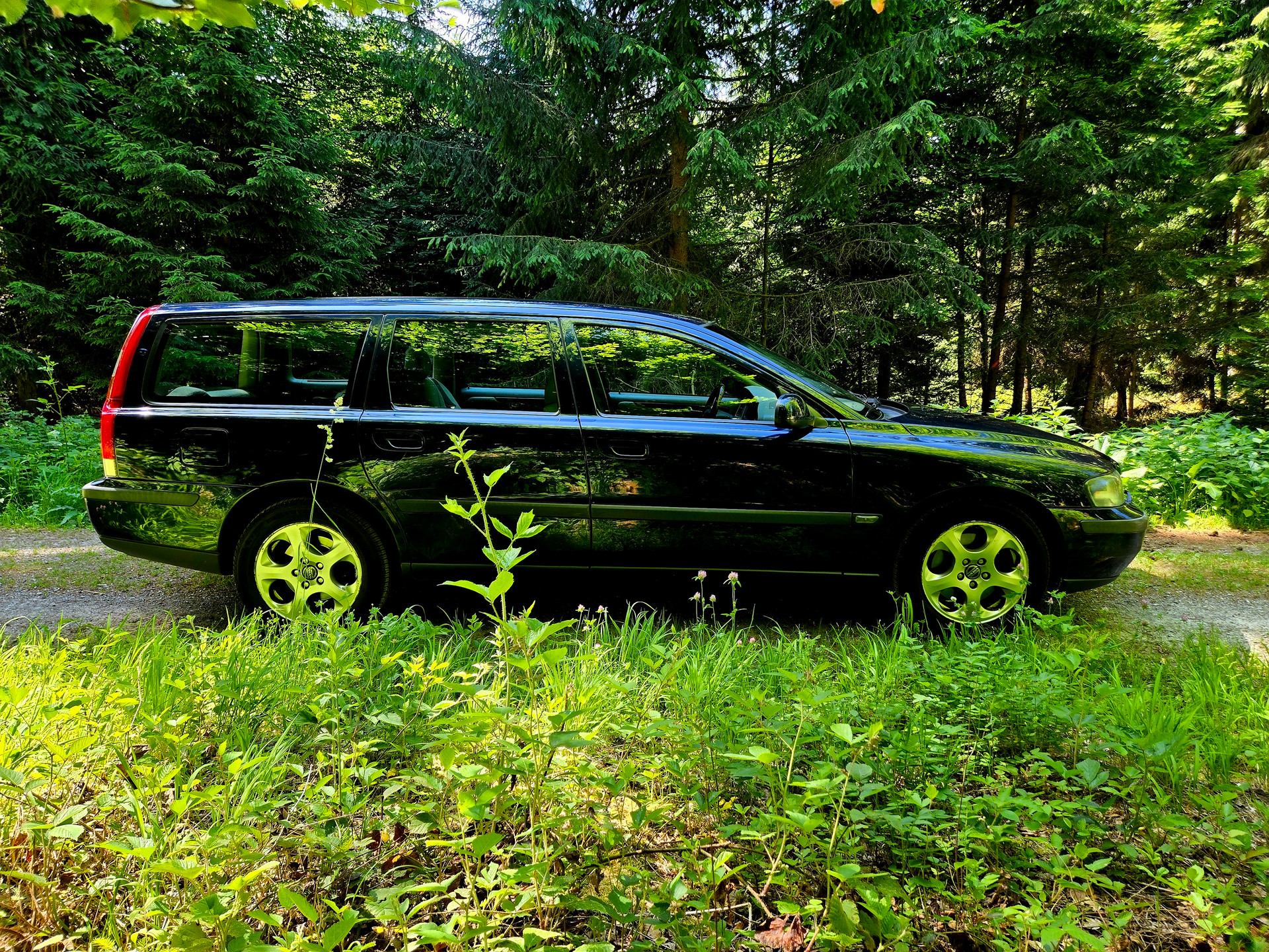 VOLVO V70 2.4-image-3