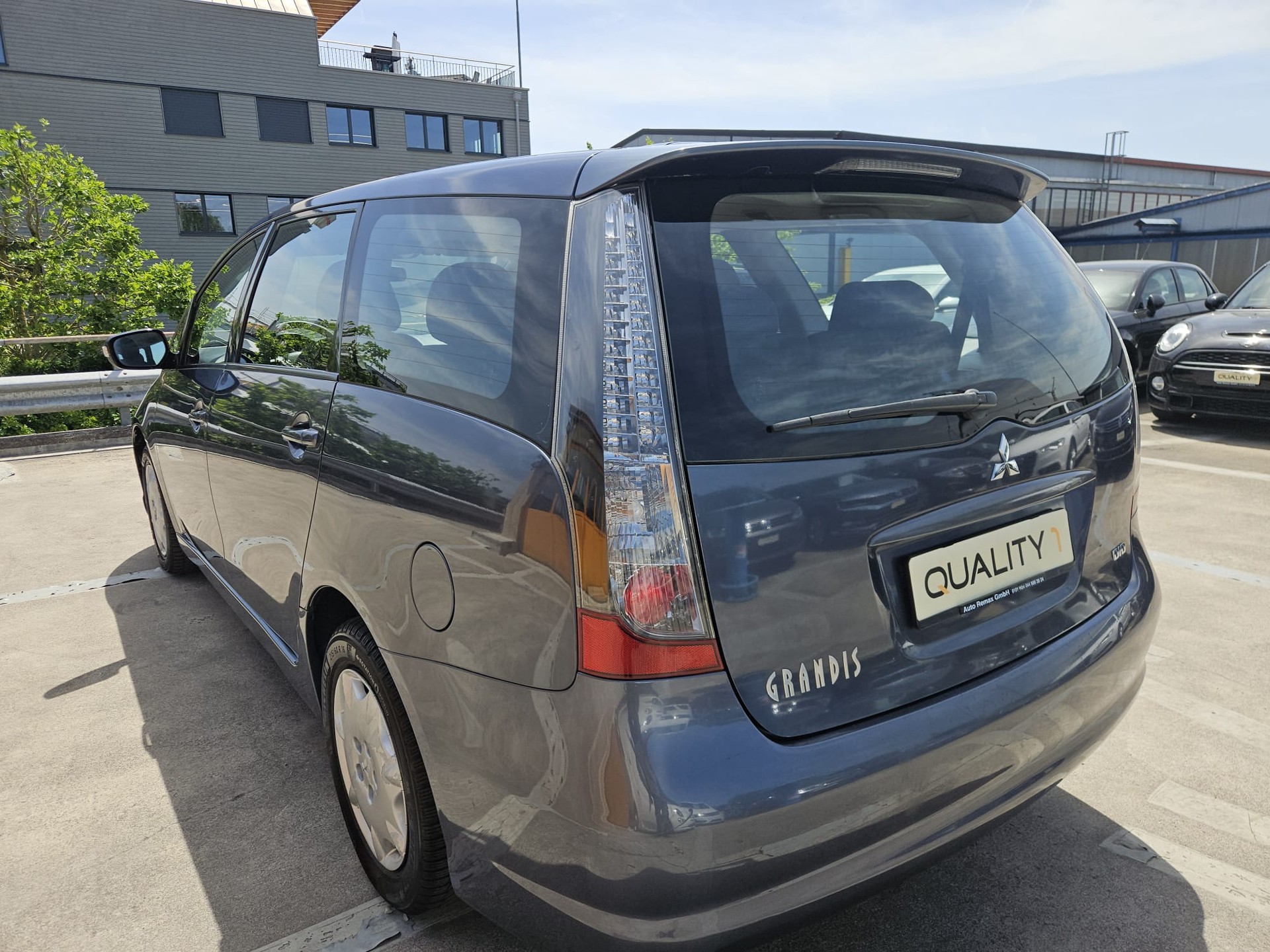 MITSUBISHI Grandis 2.0 16V DID Celebration 30-image-2