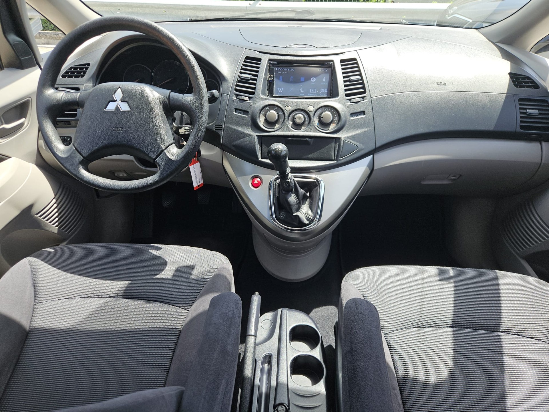 MITSUBISHI Grandis 2.0 16V DID Celebration 30-image-8