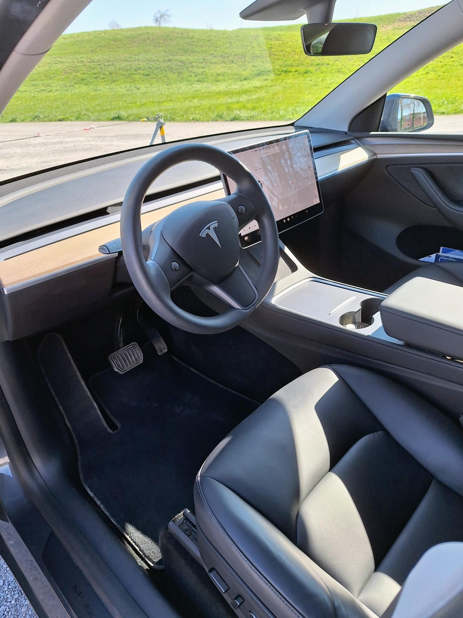 TESLA Long Range D-image-3