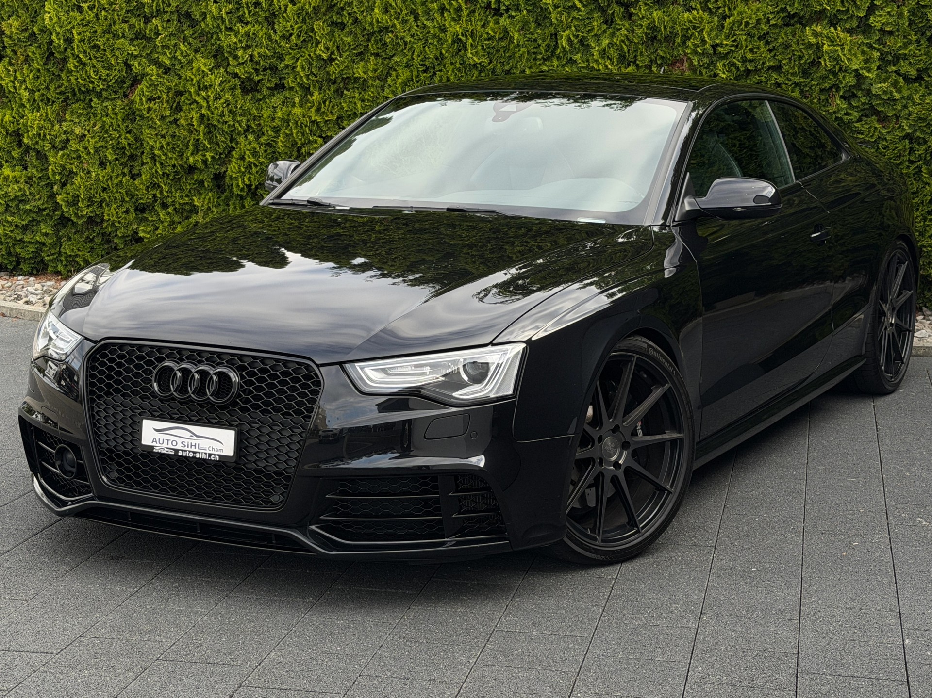 AUDI RS5 Coupé 4.2 FSI quattro S-tronic / CH-Fahrzeug / Aus 1.Hand-showroom-element-1