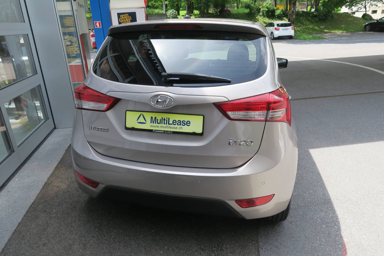 HYUNDAI ix20 1.6 Amplia-image-2