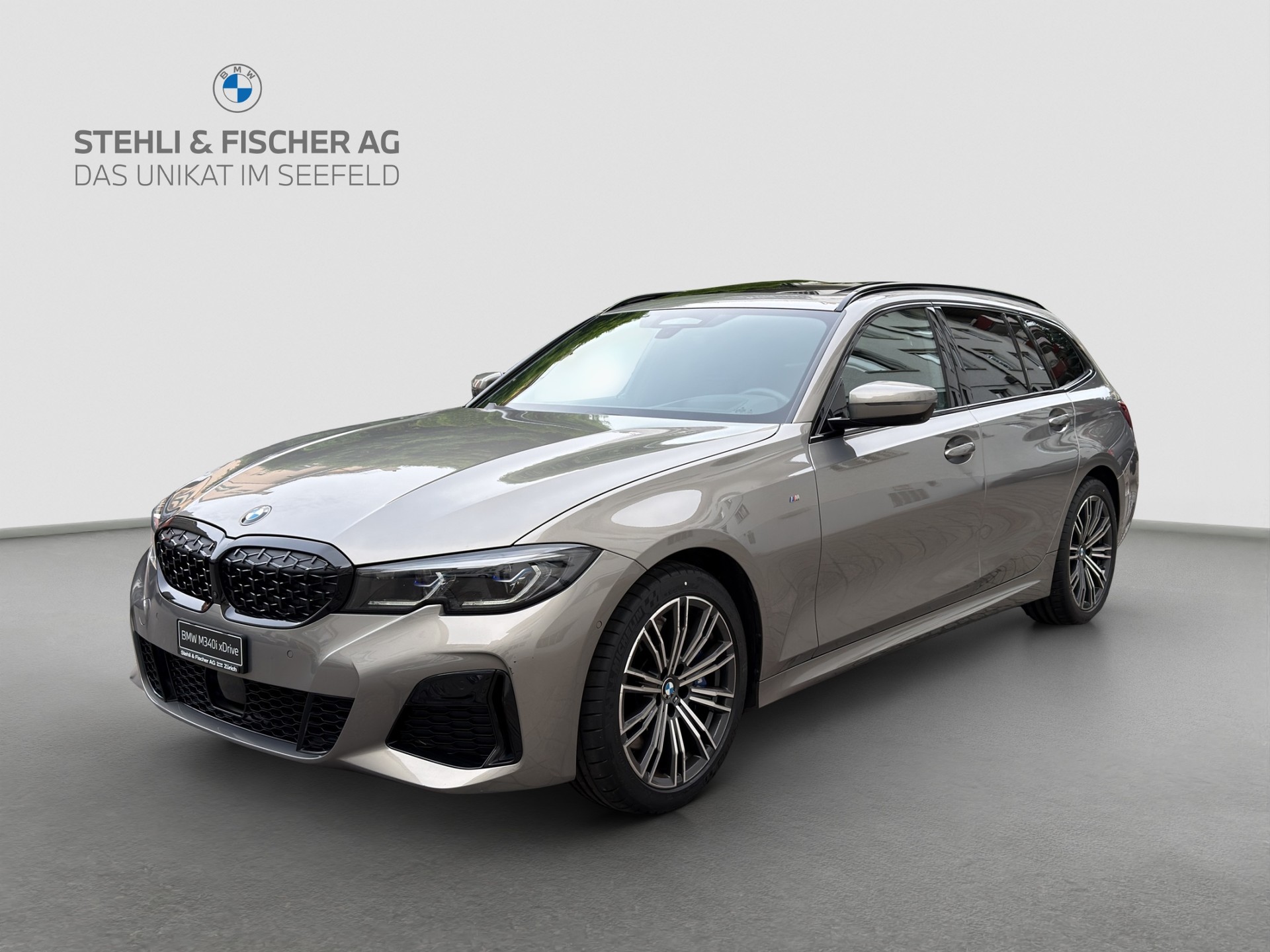 BMW M340i xDrive 48V Touring Steptronic-image-0