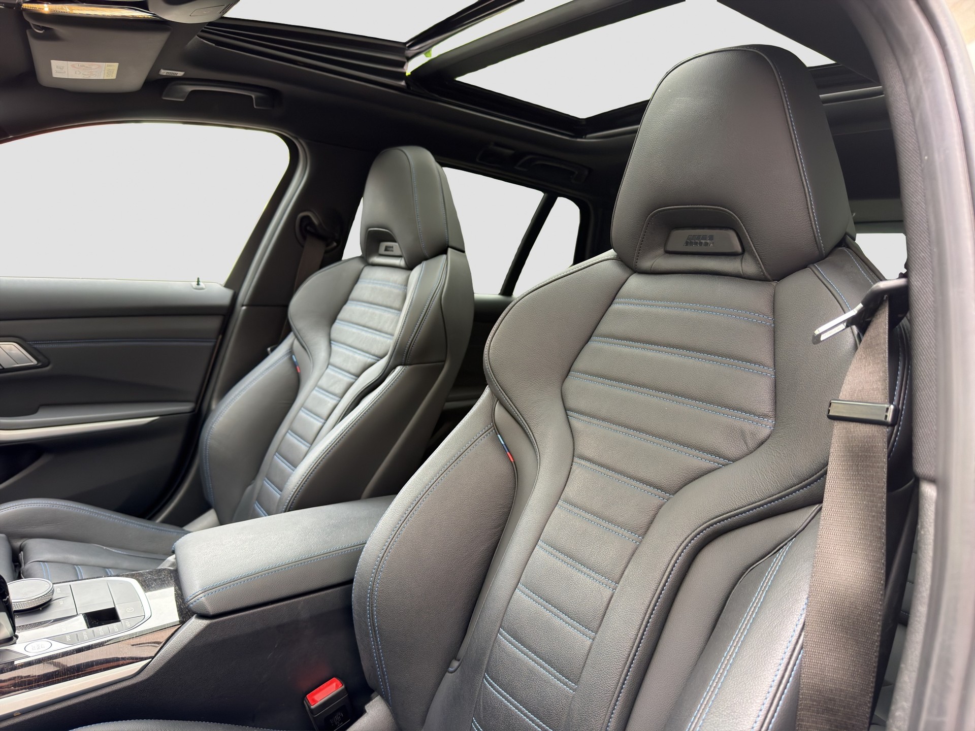 BMW M340i xDrive 48V Touring Steptronic-image-11