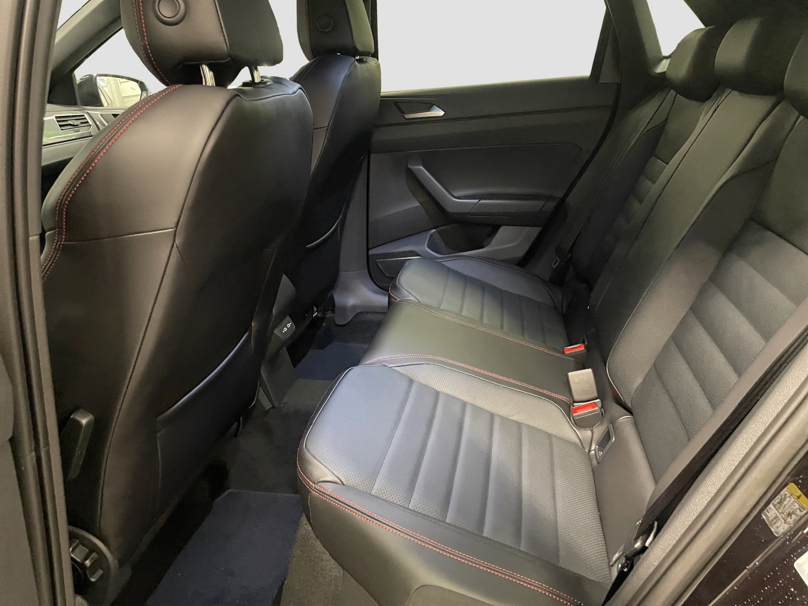 VW Polo 2.0 TSI GTI DSG-image-12