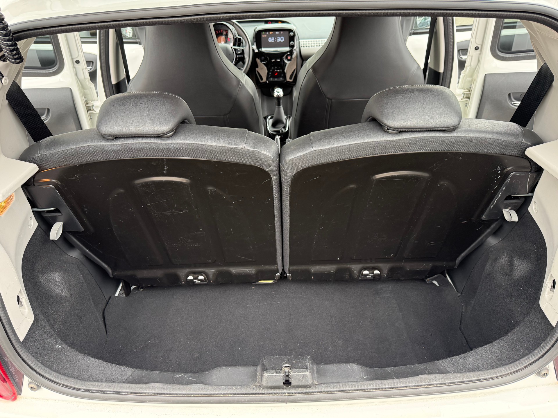 PEUGEOT 108 1.2 VTi Allure Top-image-12