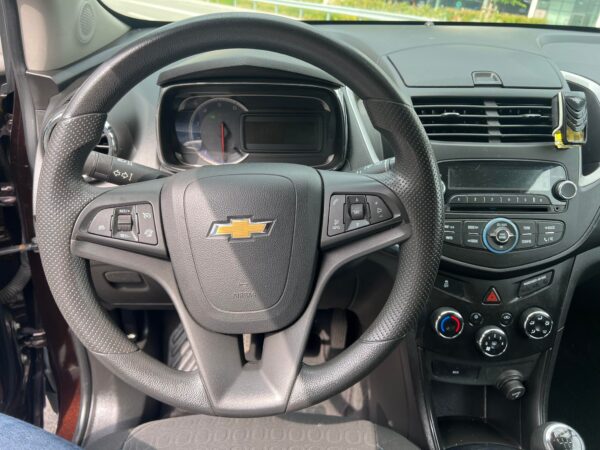 CHEVROLET Trax 1.7 VCDi LS 4WD-image-8