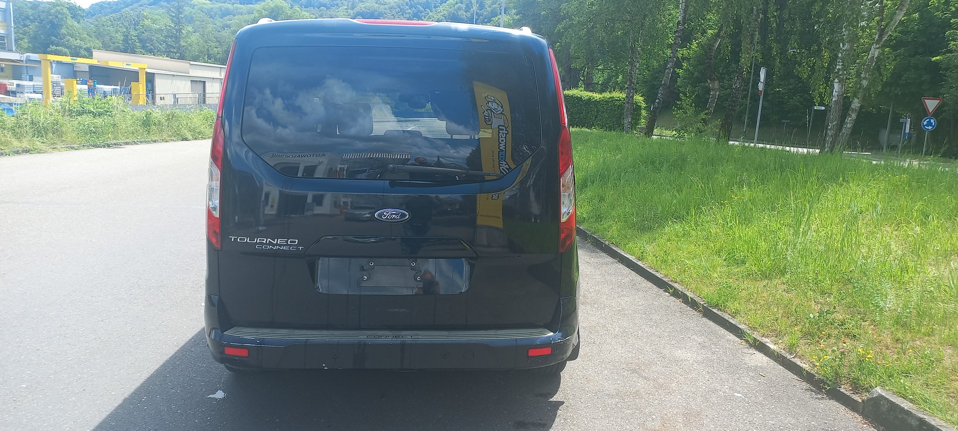 FORD Tourneo Connect 1.6 TDCi Titanium-image-9