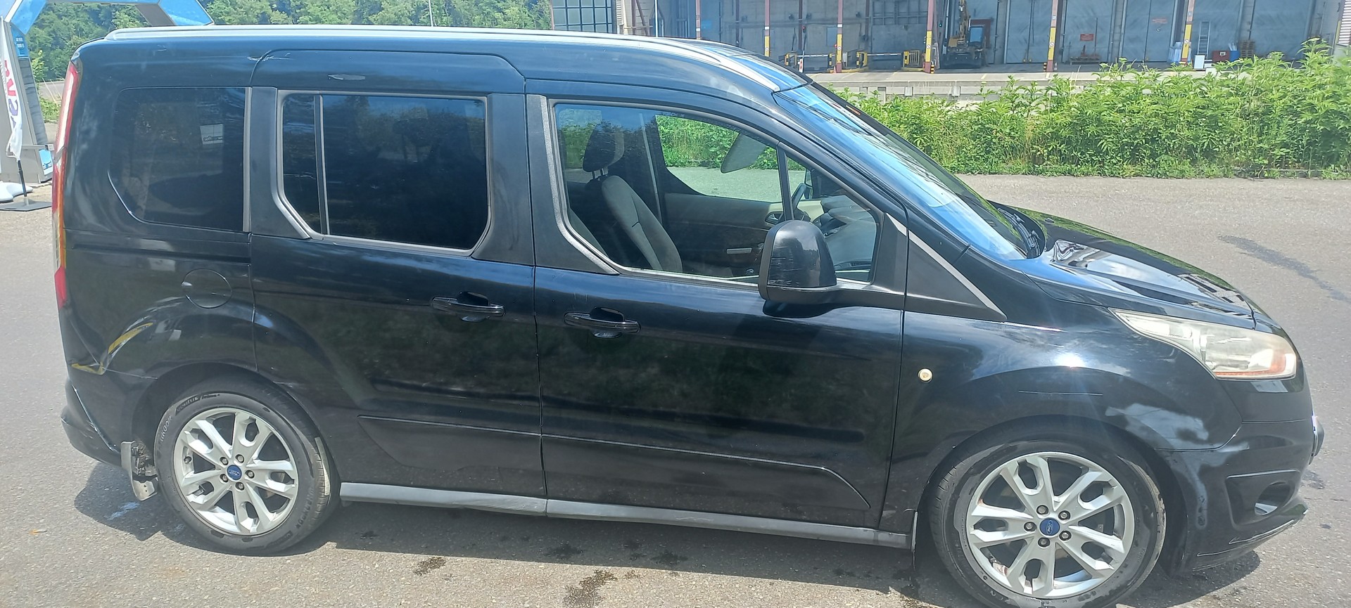 FORD Tourneo Connect 1.6 TDCi Titanium-image-8