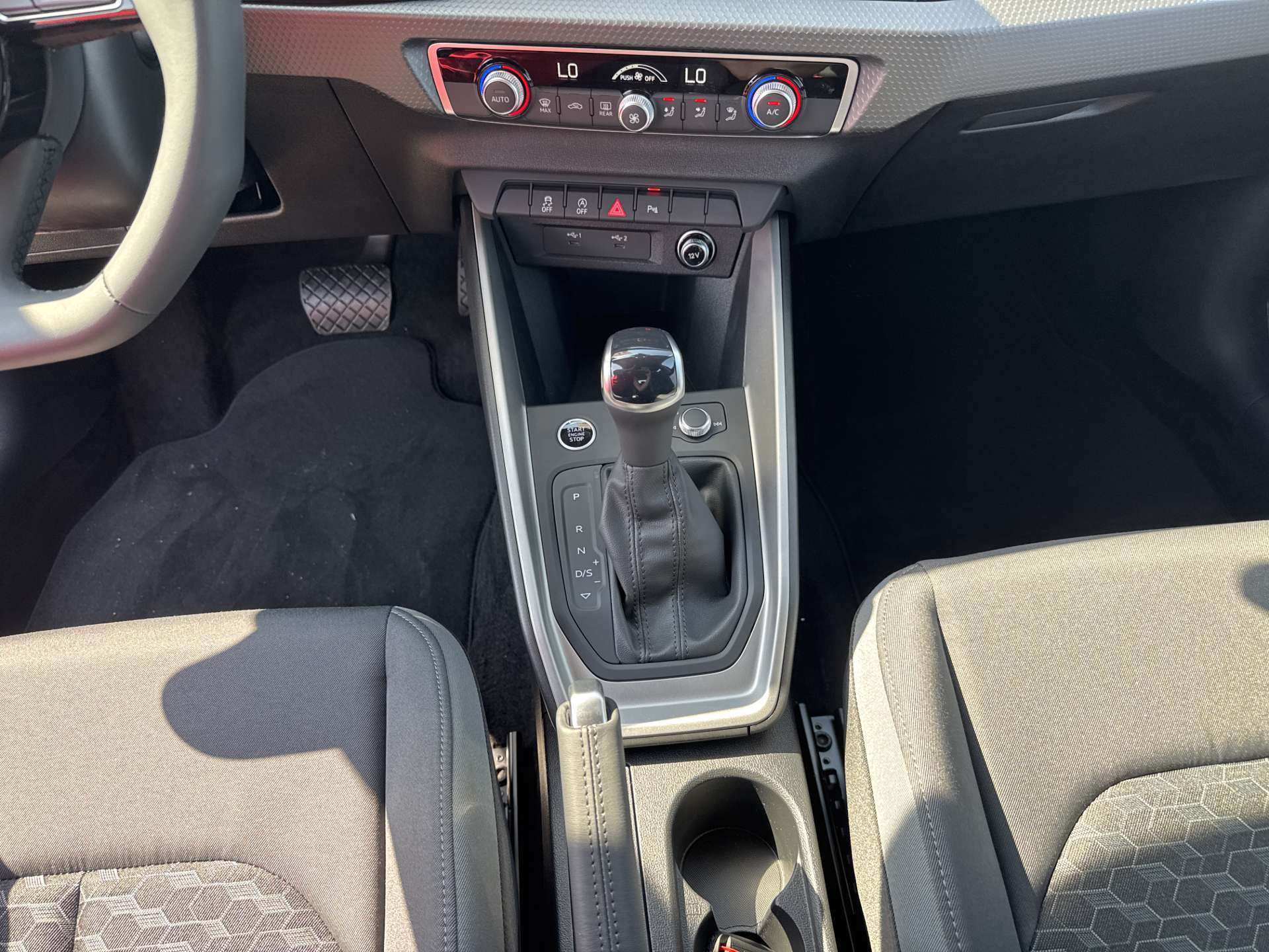 AUDI A1 Sportback 30 TFSi S-Line S-Tronic Automat-image-11