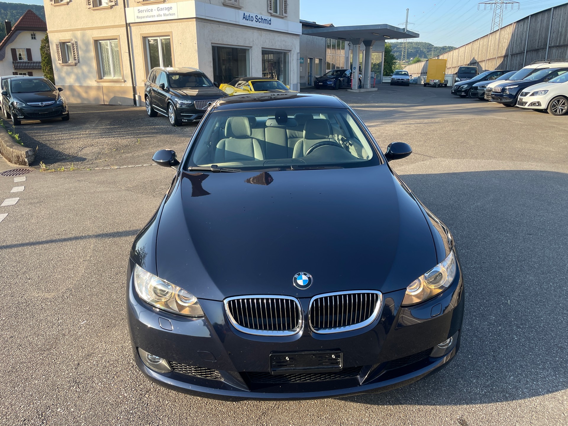 BMW 325i Coupé-image-15
