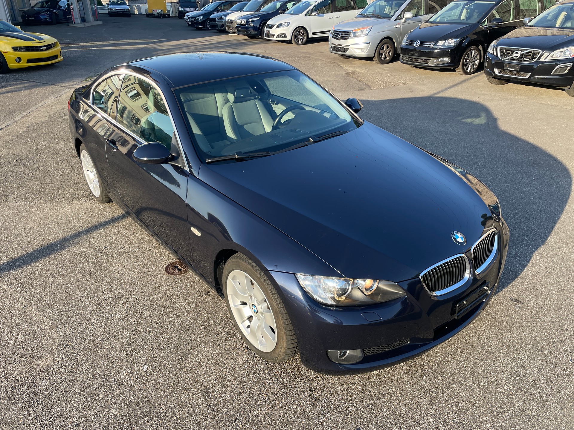 BMW 325i Coupé-image-14