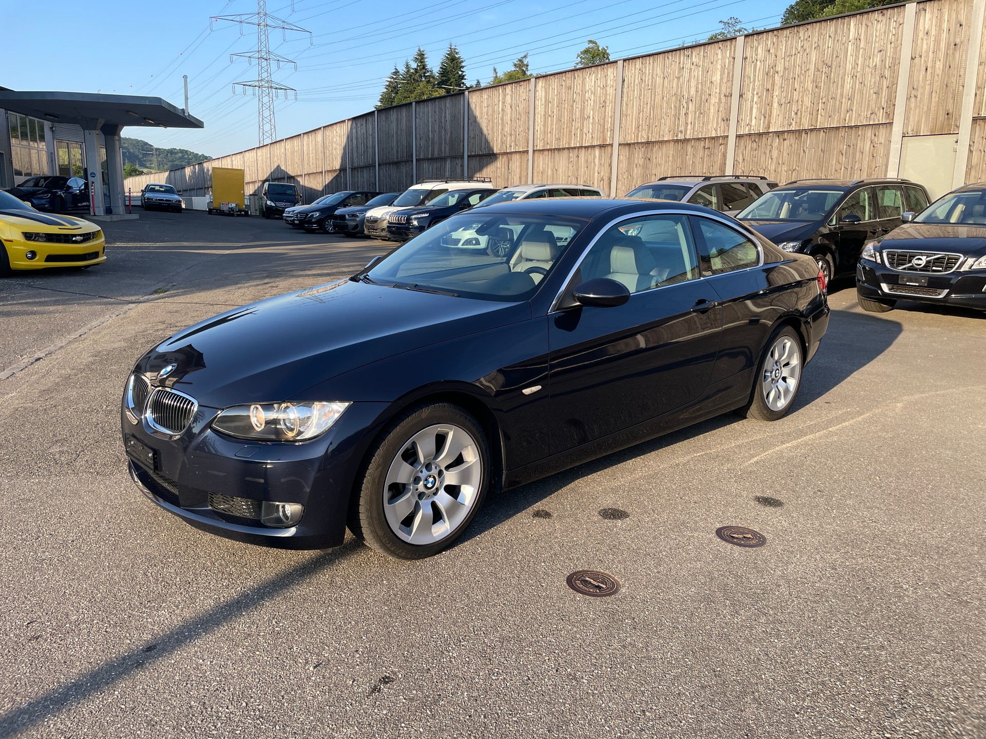 BMW 325i Coupé-image-1