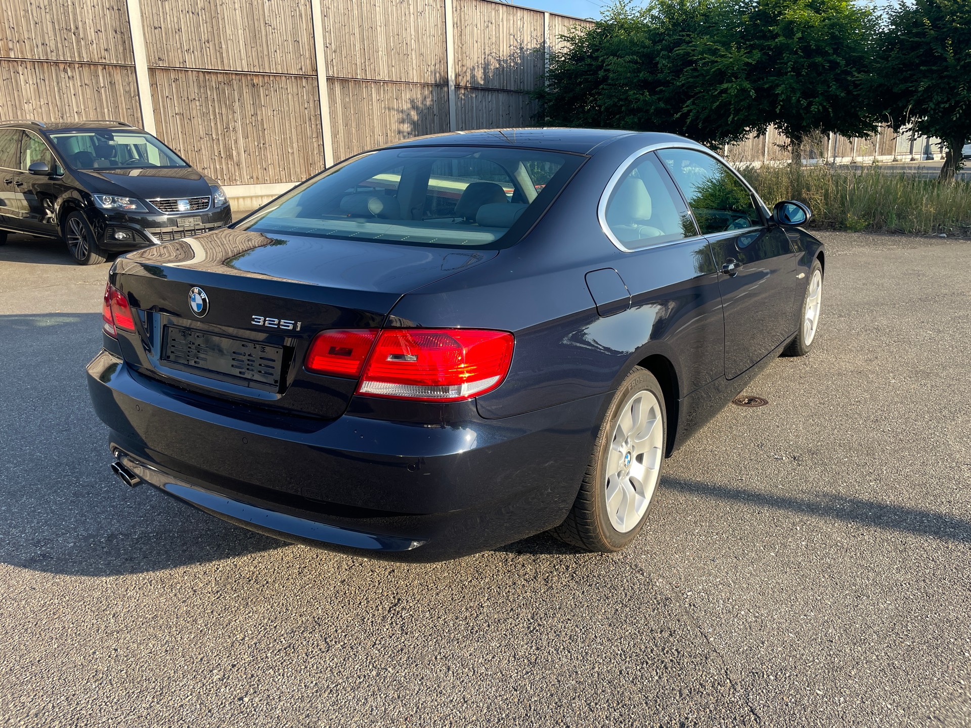 BMW 325i Coupé-image-9