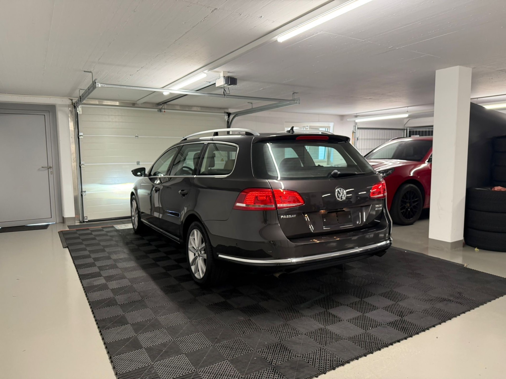 VW Passat Variant 2.0 TDI BMT Highline 4MDSG-image-5
