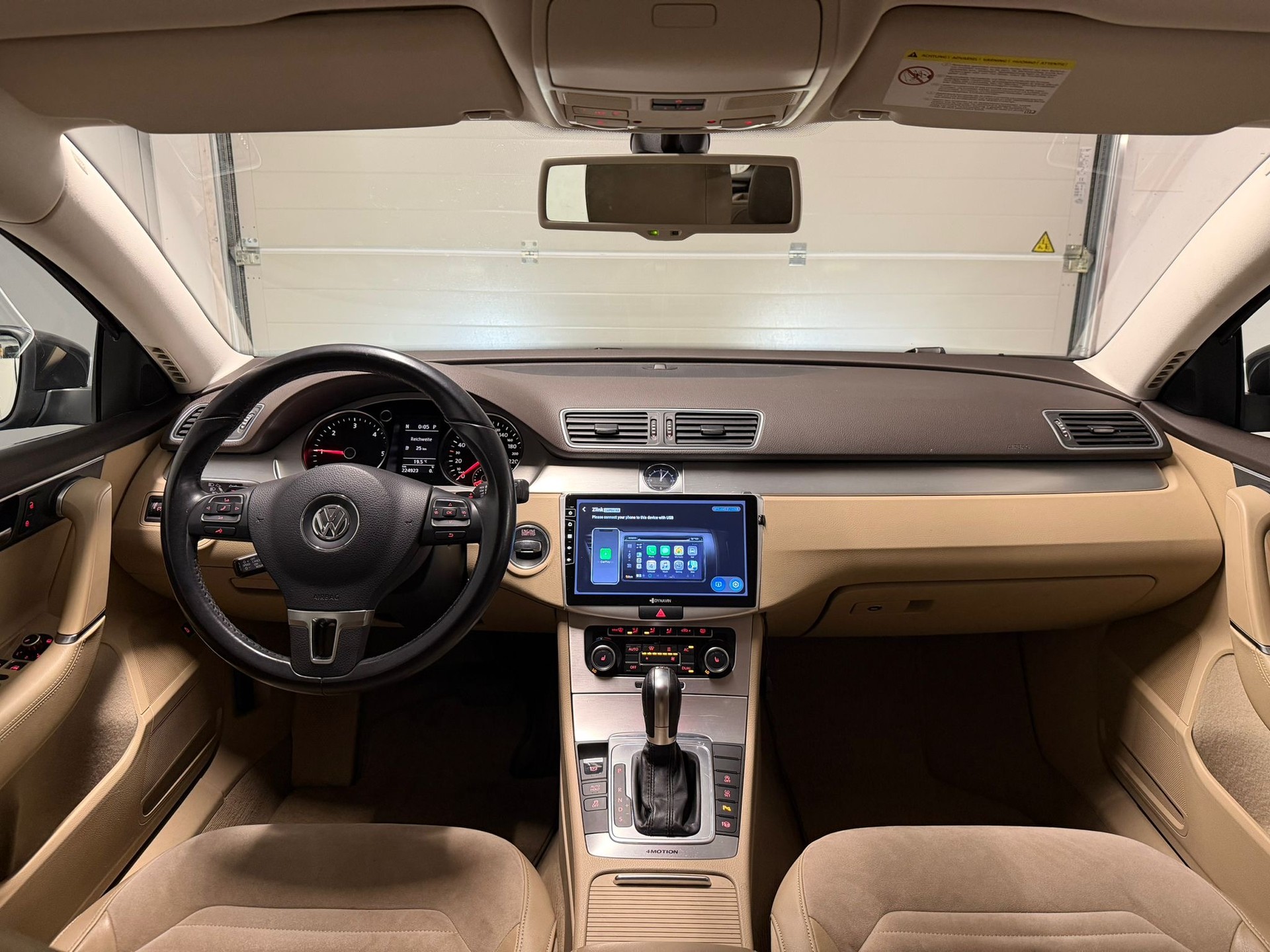 VW Passat Variant 2.0 TDI BMT Highline 4MDSG-image-9