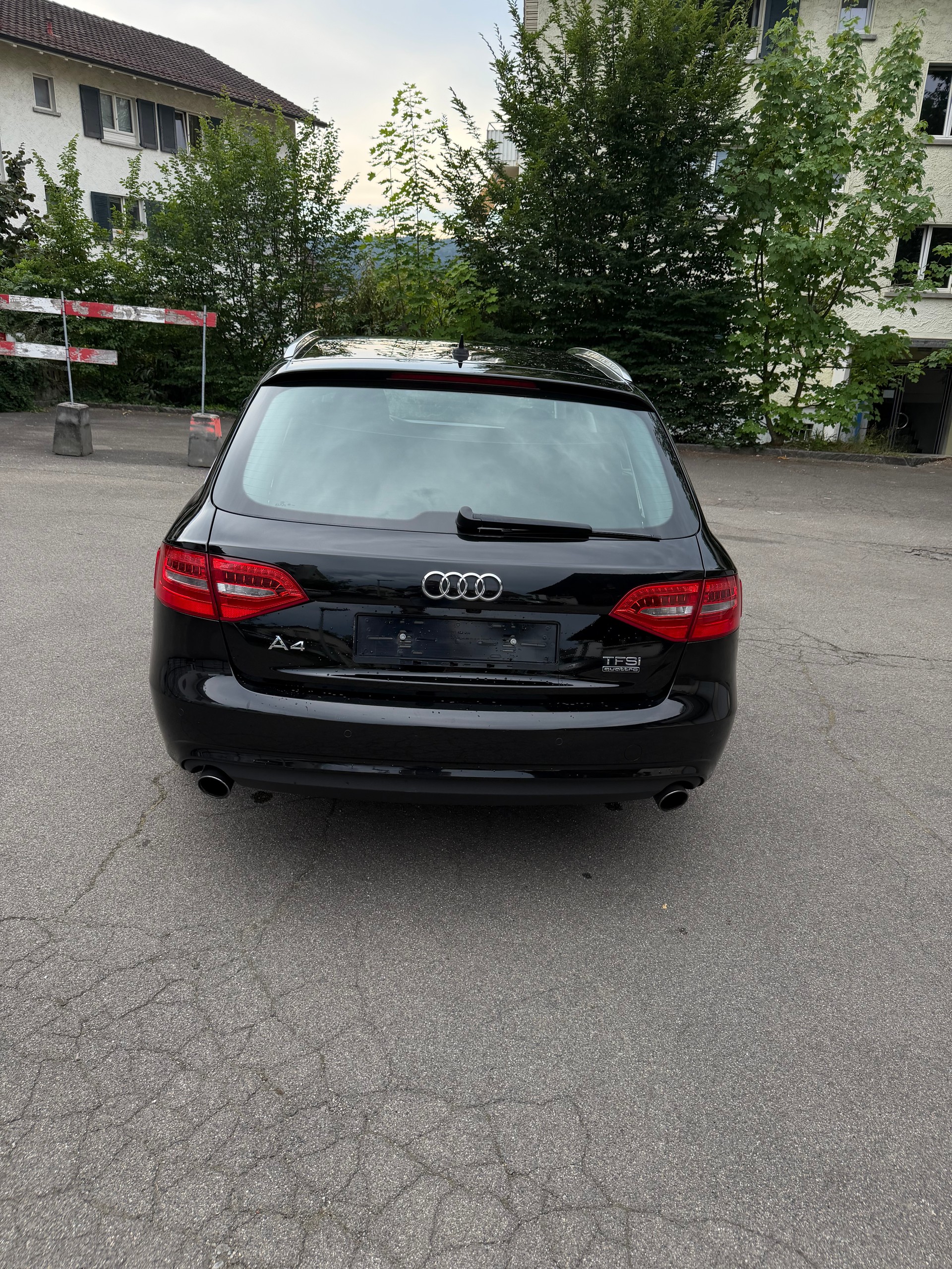 AUDI A4 Avant 2.0 TFSI quattro s-tronic/ FRISCH AB MFK & SERVICE ** AUTOMATISCH **-image-4