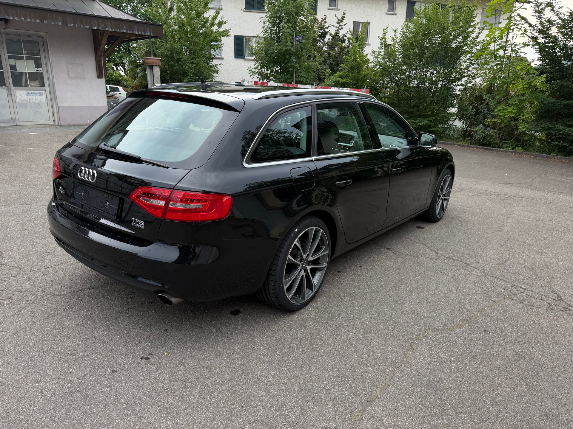 AUDI A4 Avant 2.0 TFSI quattro s-tronic/ FRISCH AB MFK & SERVICE ** AUTOMATISCH **-image-6