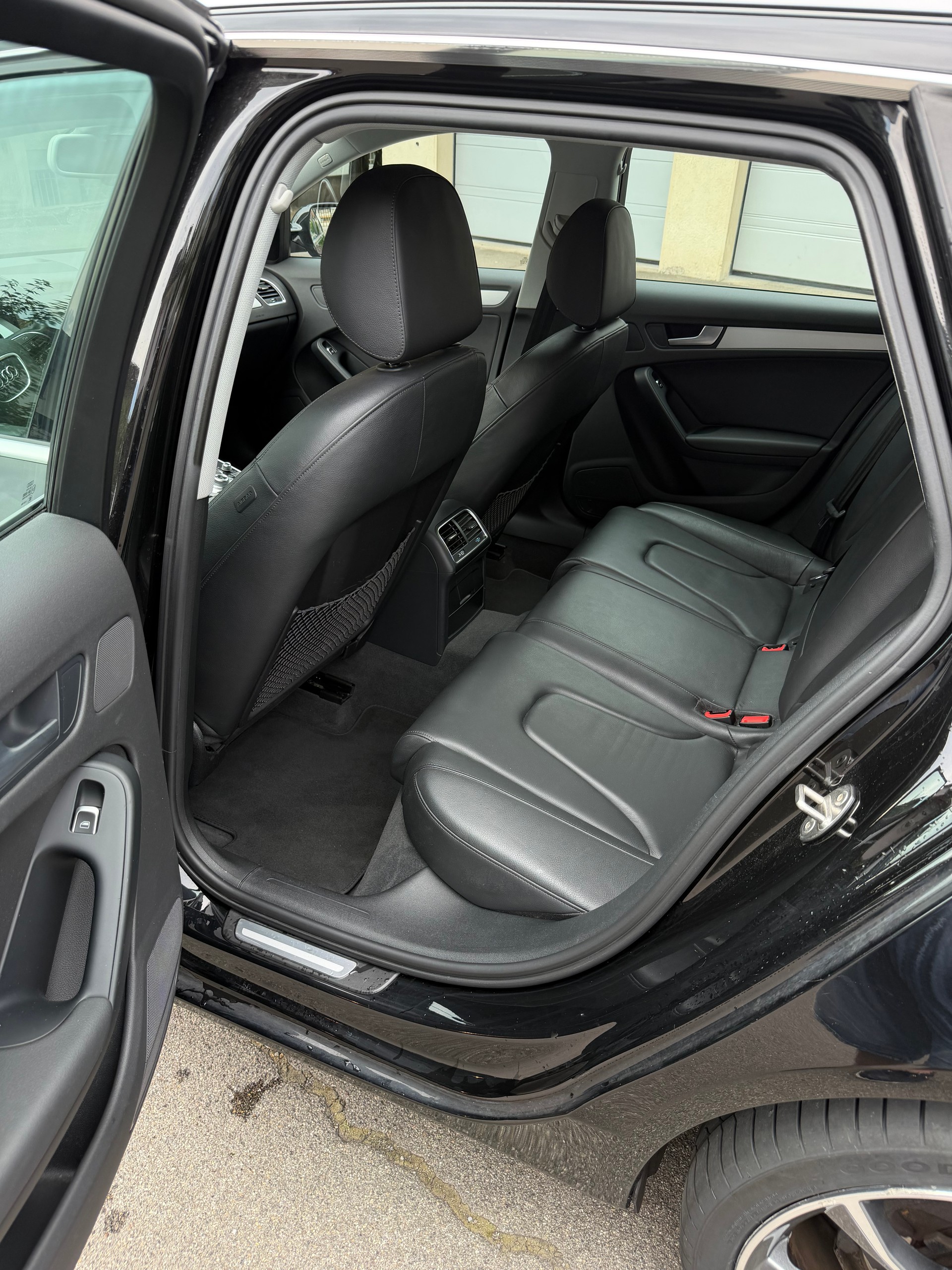 AUDI A4 Avant 2.0 TFSI quattro s-tronic/ FRISCH AB MFK & SERVICE ** AUTOMATISCH **-image-9
