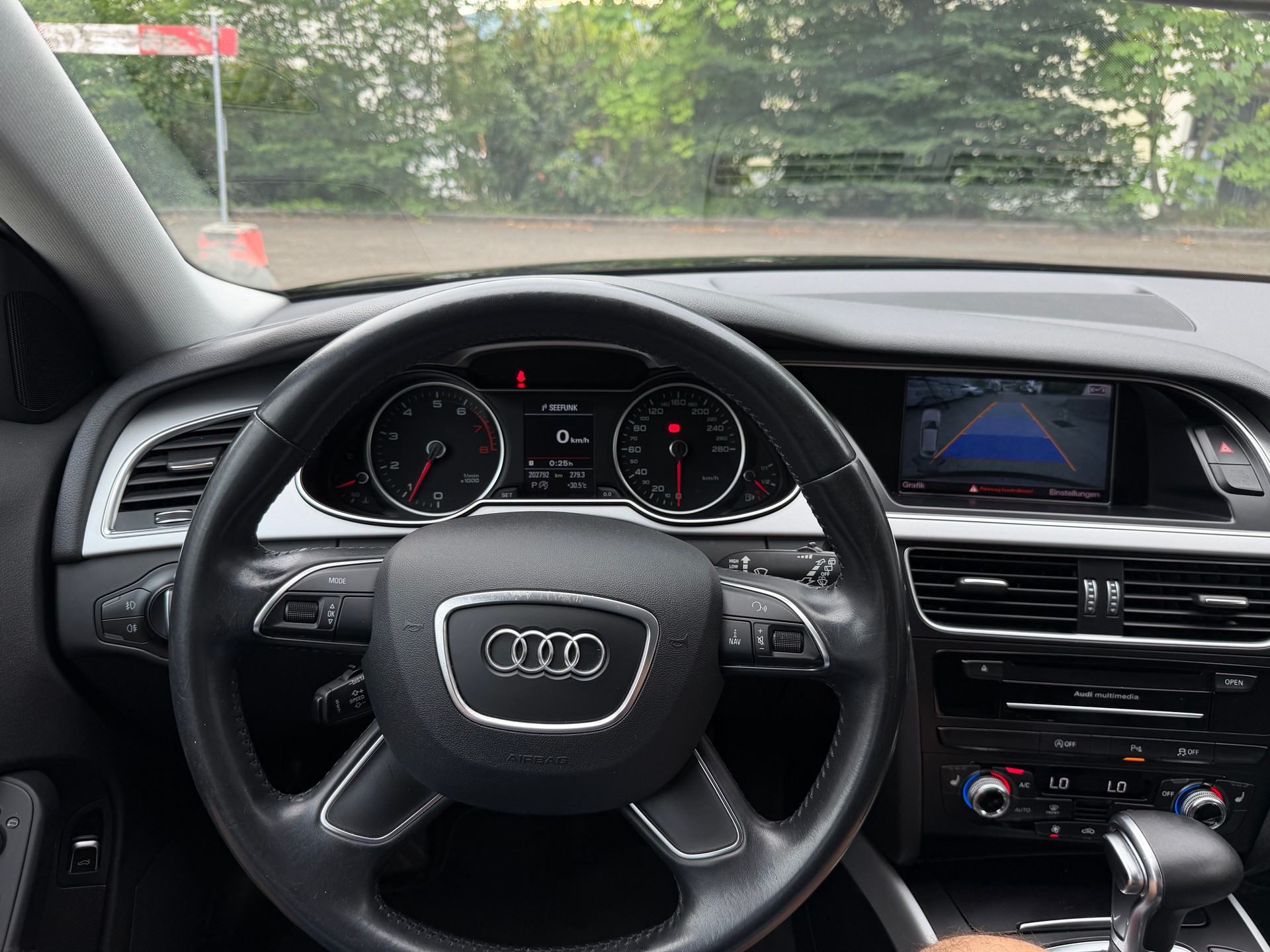 AUDI A4 Avant 2.0 TFSI quattro s-tronic/ FRISCH AB MFK & SERVICE ** AUTOMATISCH **-image-13