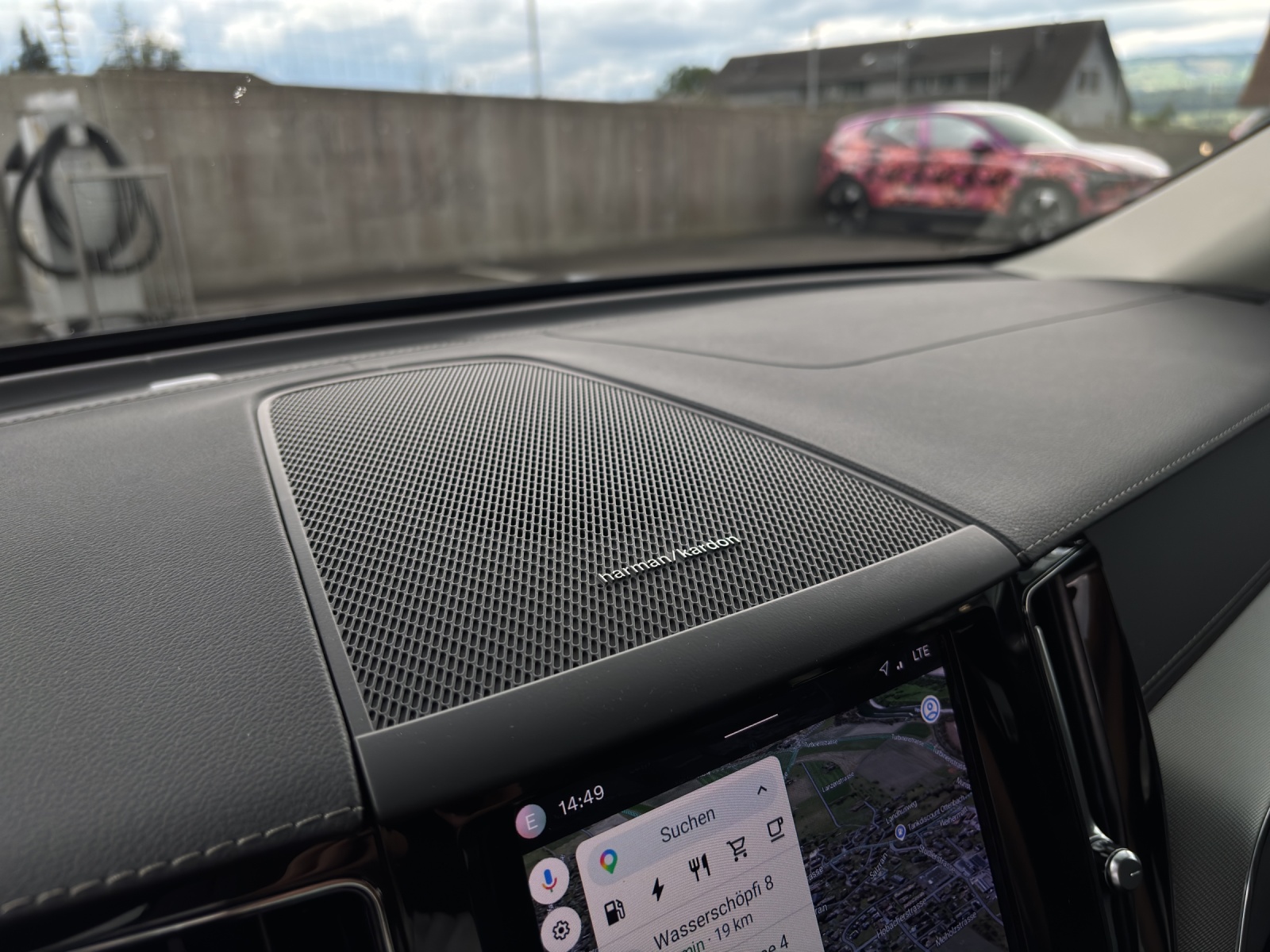 VOLVO XC60 2.0 T6 TE Ultimate Dark eAWD-image-15