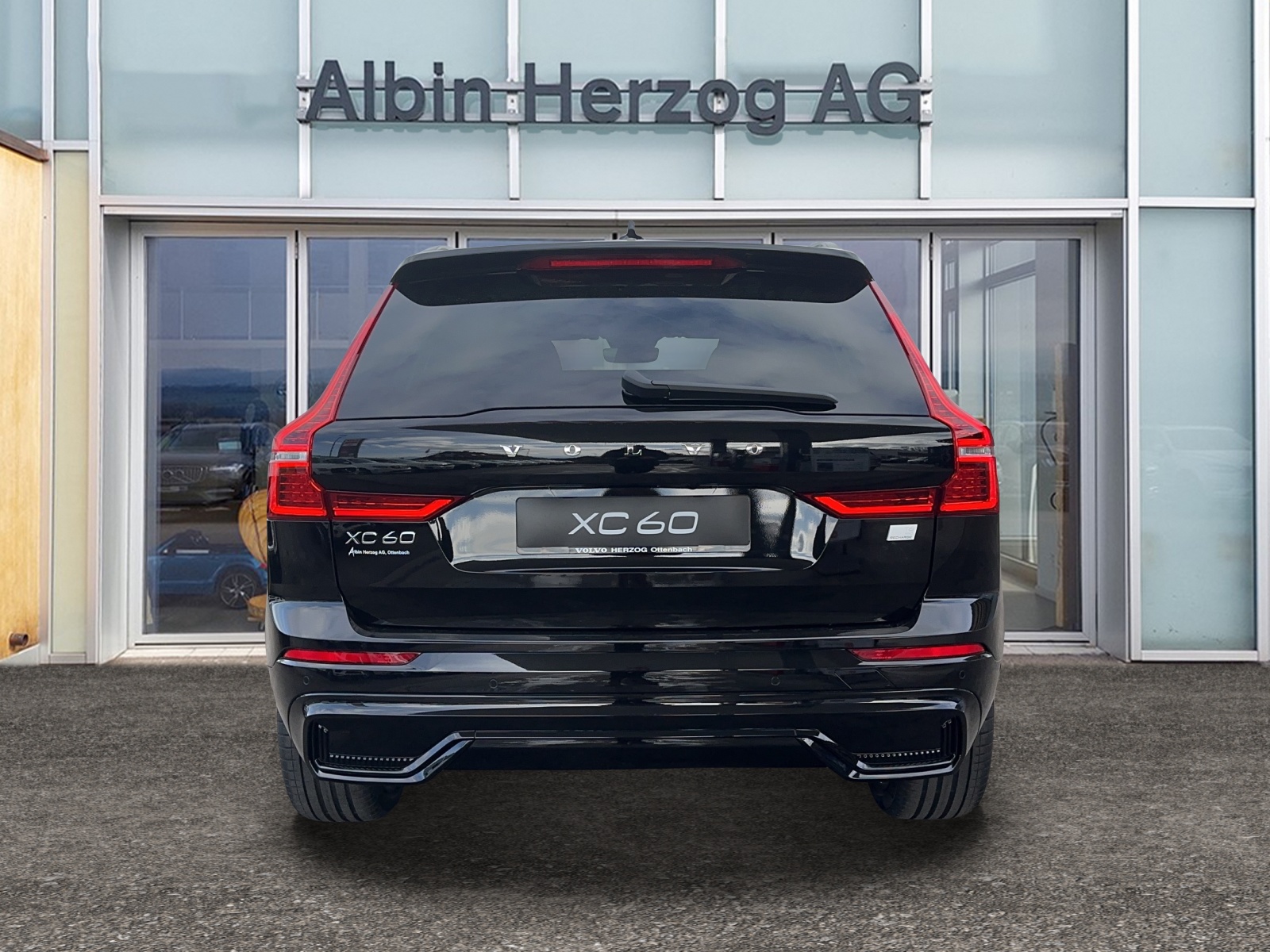VOLVO XC60 2.0 T6 TE Ultimate Dark eAWD-image-4