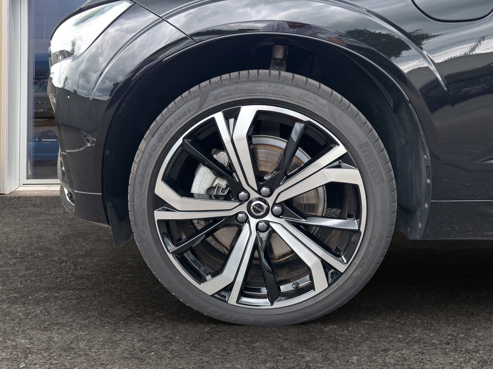 VOLVO XC60 2.0 T6 TE Ultimate Dark eAWD-image-17