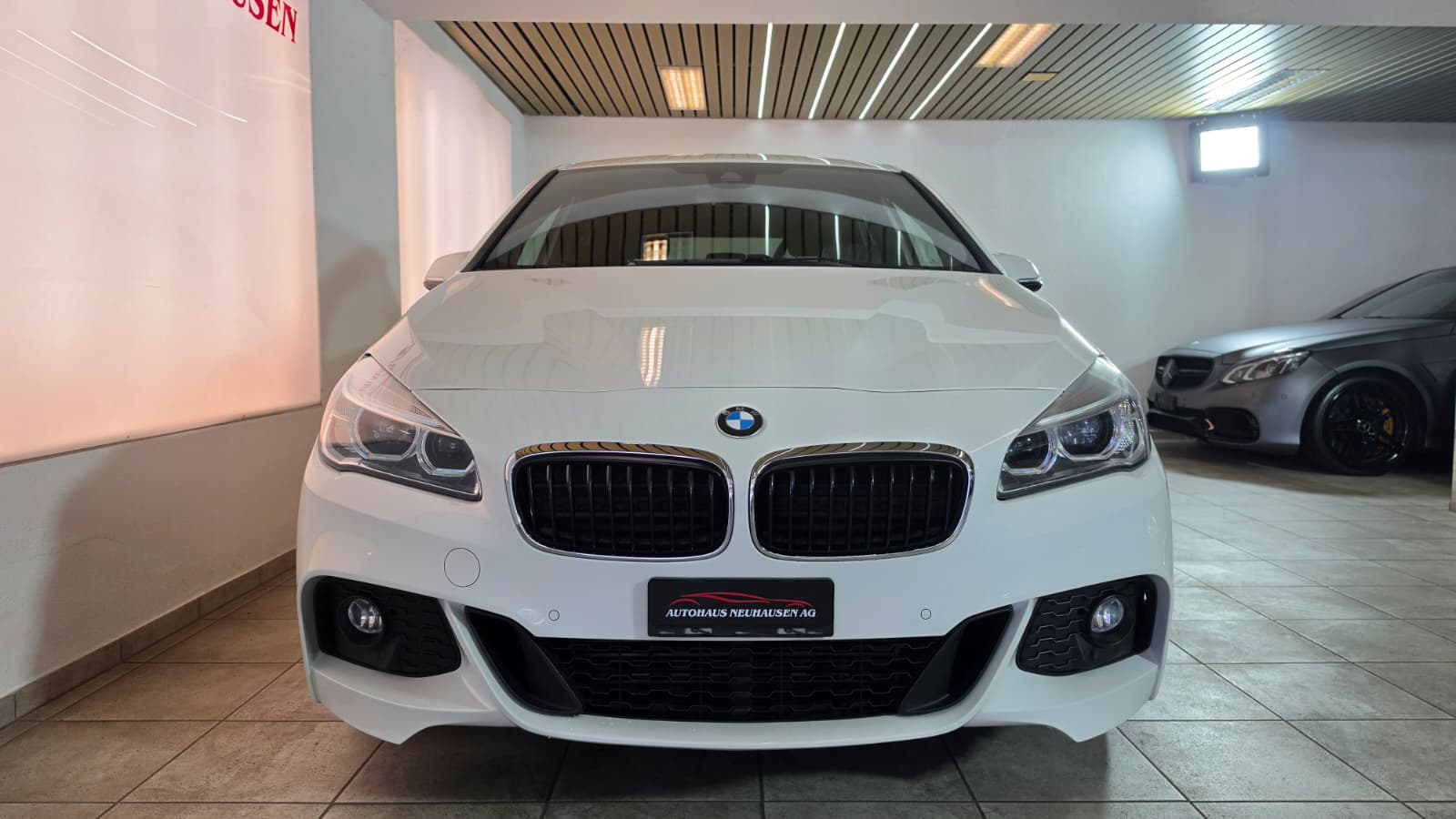 BMW 225i xDrive Active Tourer M Sport Steptronic Top Zustand, Schweizer Fahrzeug, Frisch ab MFK und Frisch ab Service-image-1