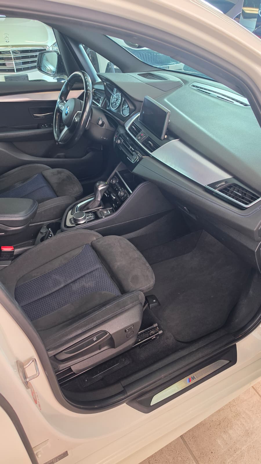BMW 225i xDrive Active Tourer M Sport Steptronic Top Zustand, Schweizer Fahrzeug, Frisch ab MFK und Frisch ab Service-image-10