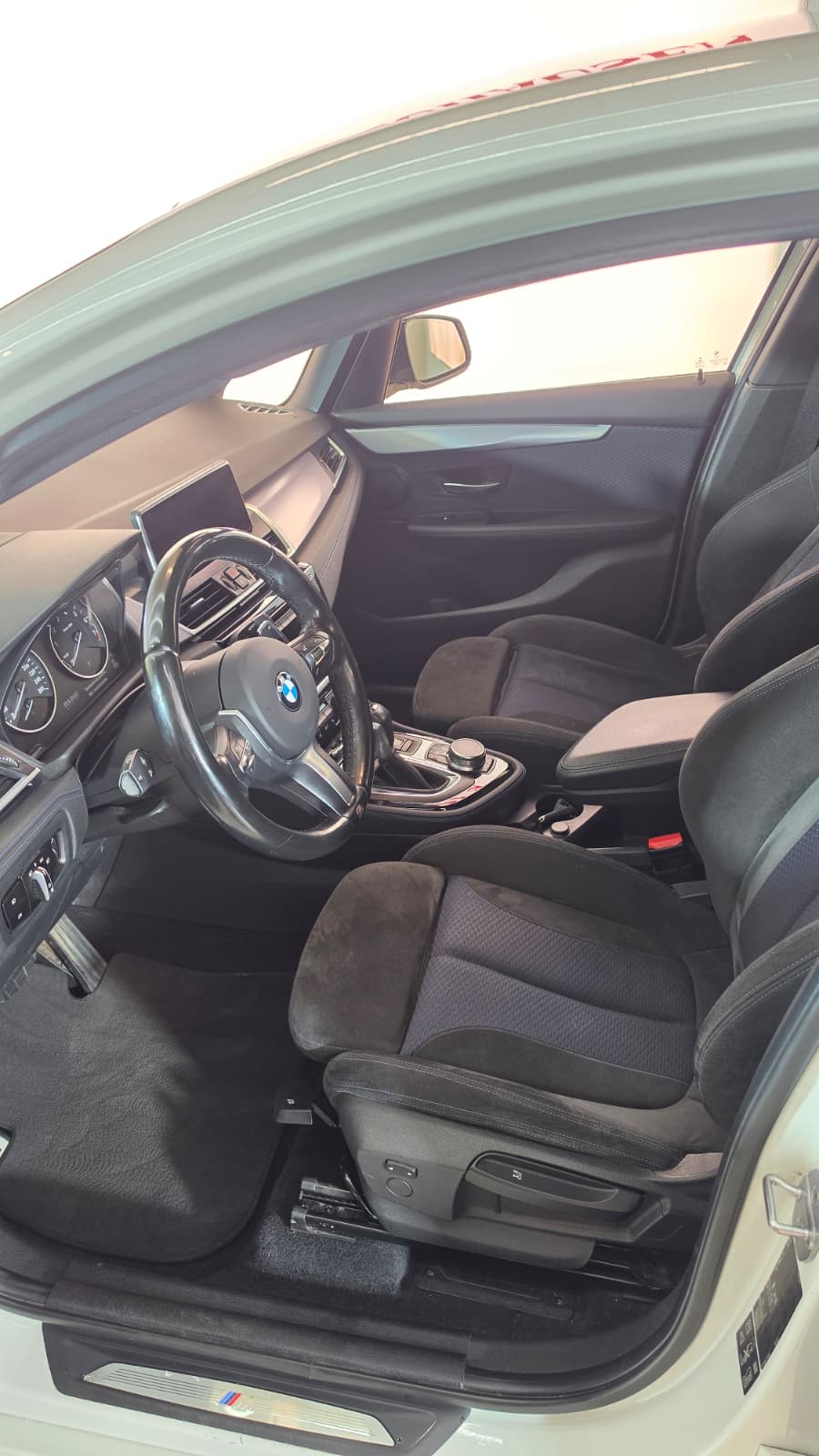 BMW 225i xDrive Active Tourer M Sport Steptronic Top Zustand, Schweizer Fahrzeug, Frisch ab MFK und Frisch ab Service-image-9